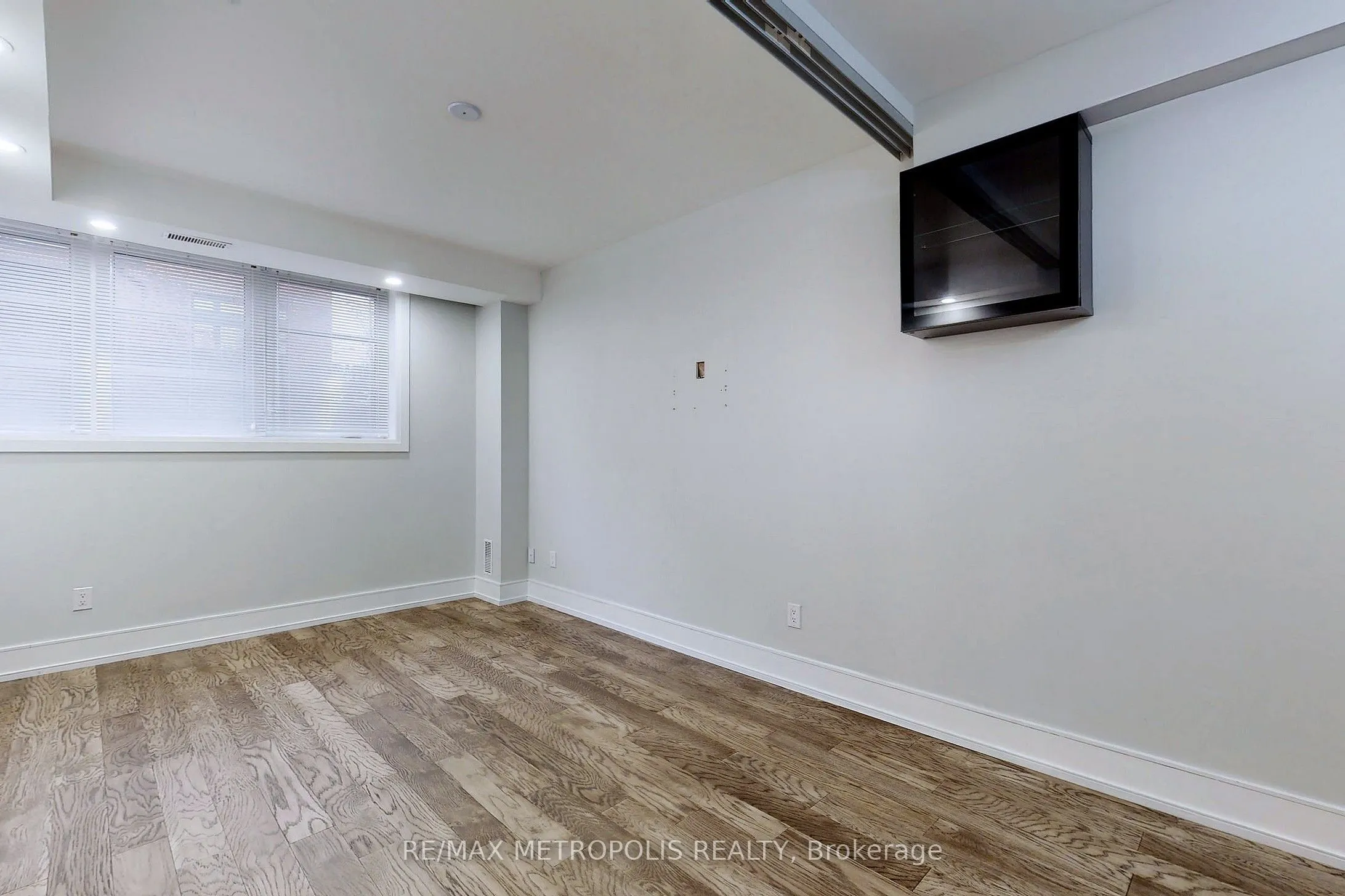 8171 Kipling Avenue, #1
