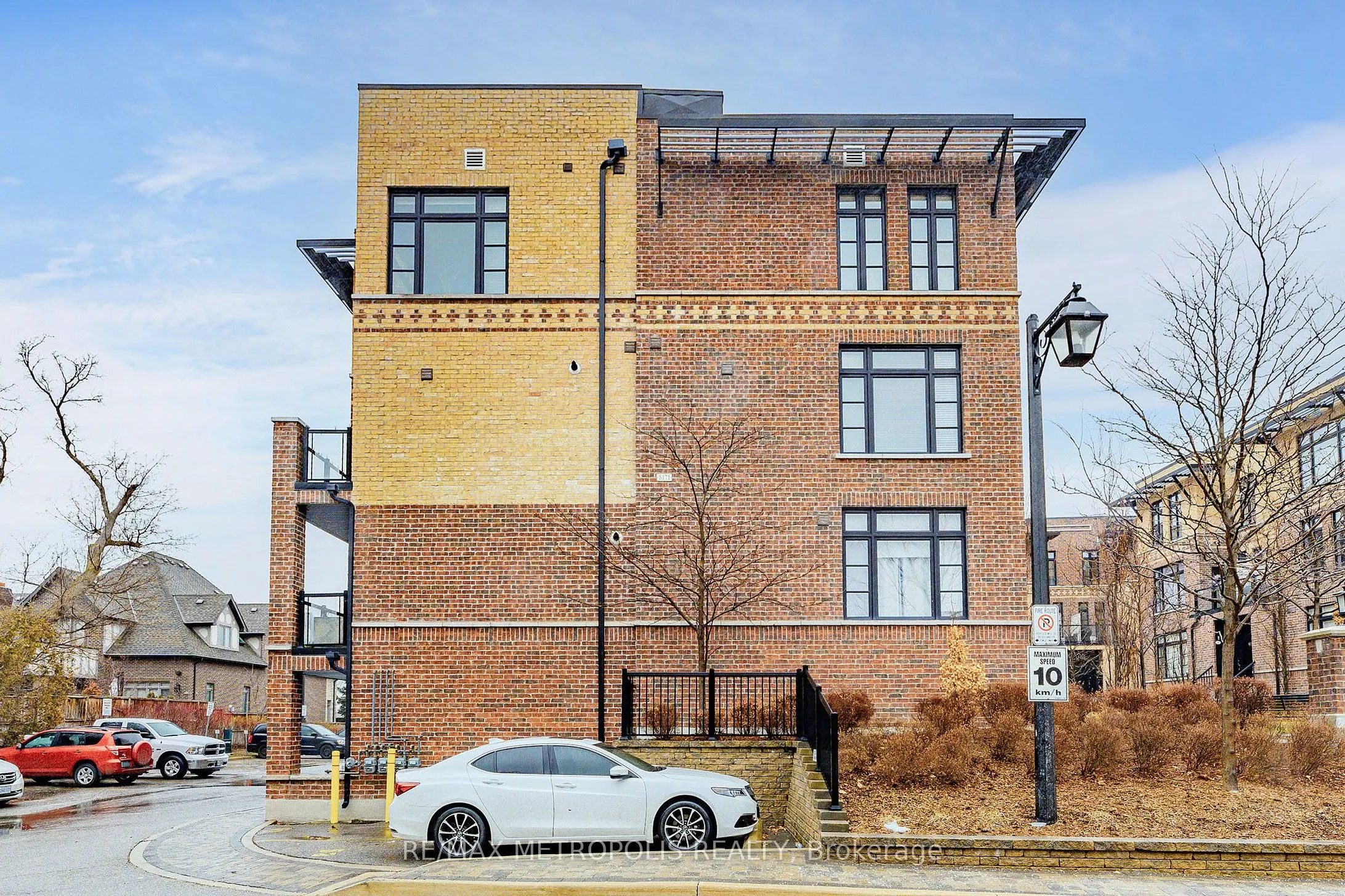 8171 Kipling Avenue, #1