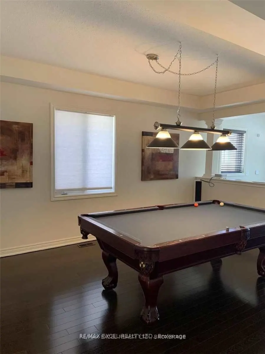 1100 Stuffles Crescent