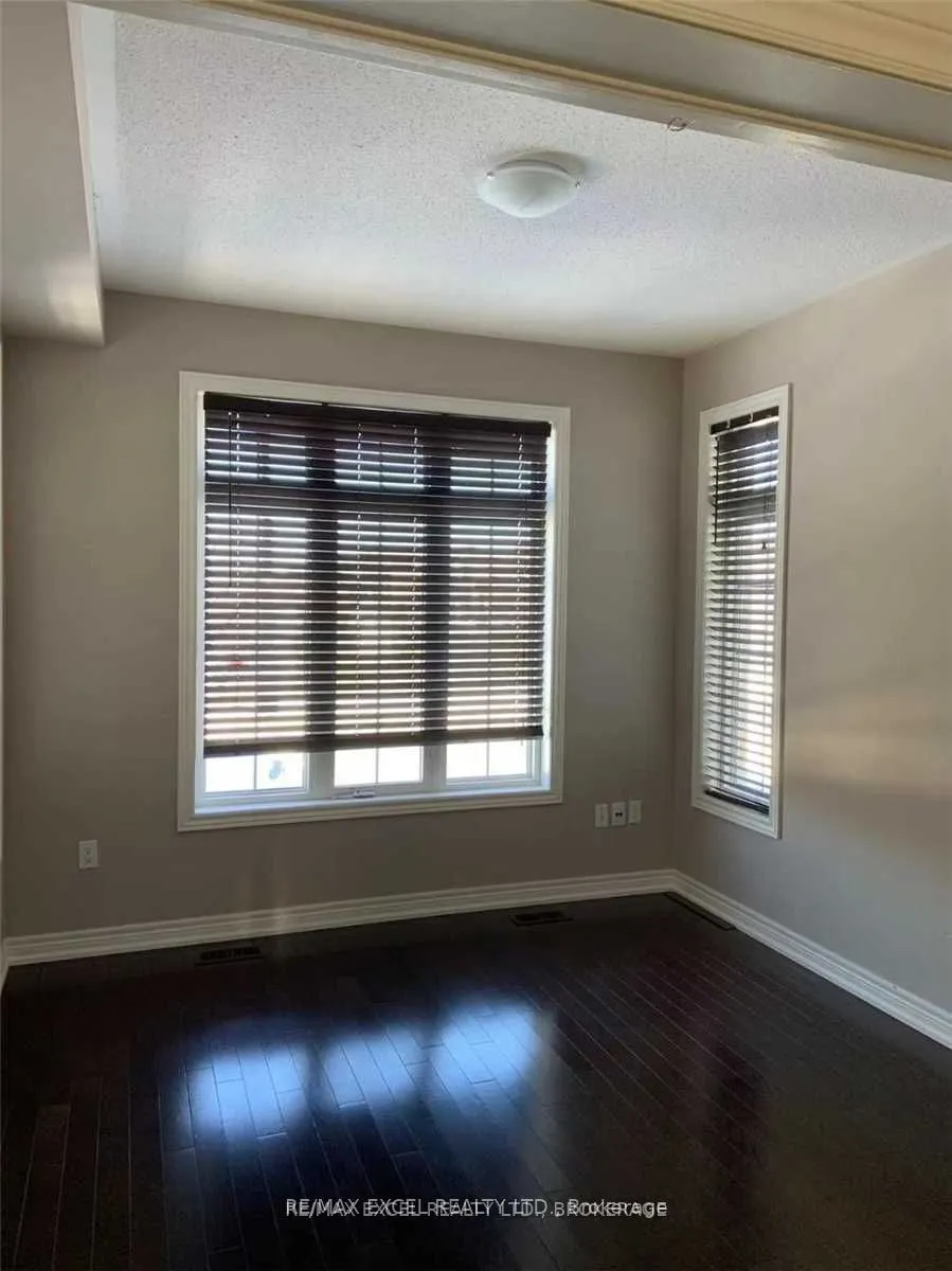 1100 Stuffles Crescent