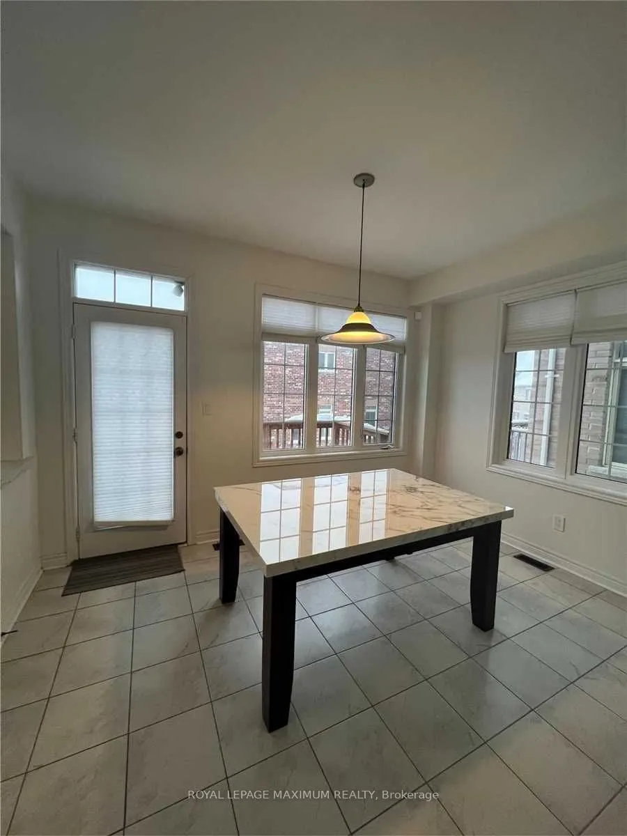1 Janes Crescent