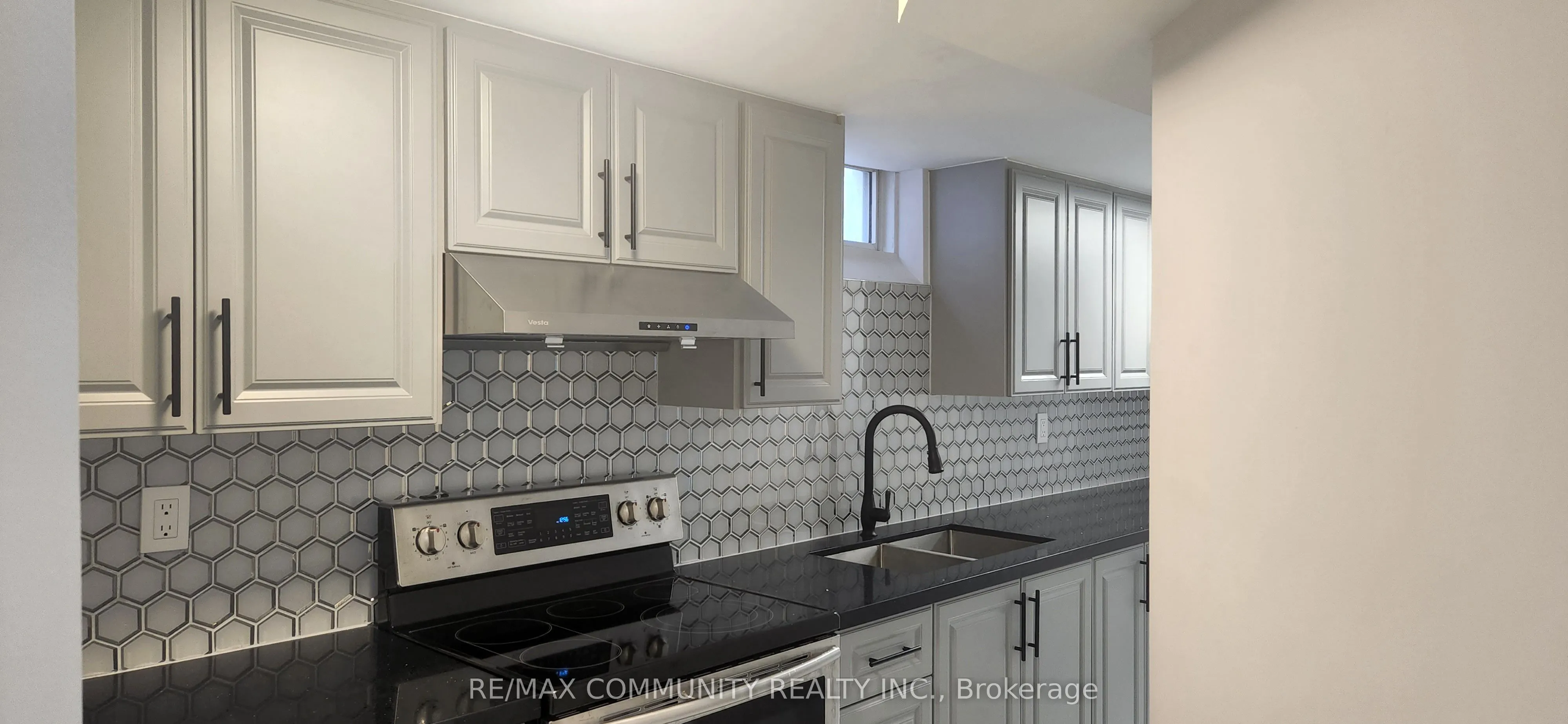 24 Sandham Crescent, #Basement