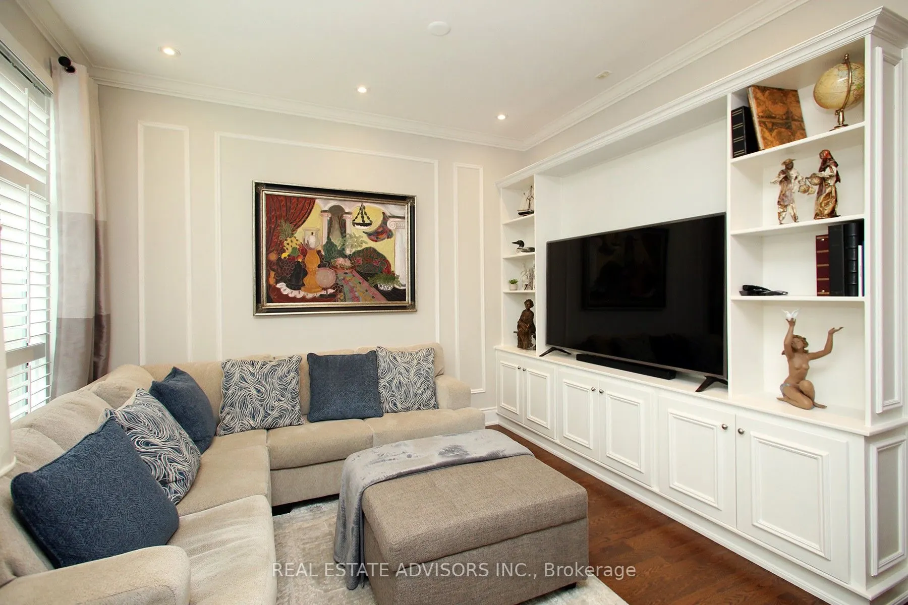 281 Woodbridge Avenue, #PH642