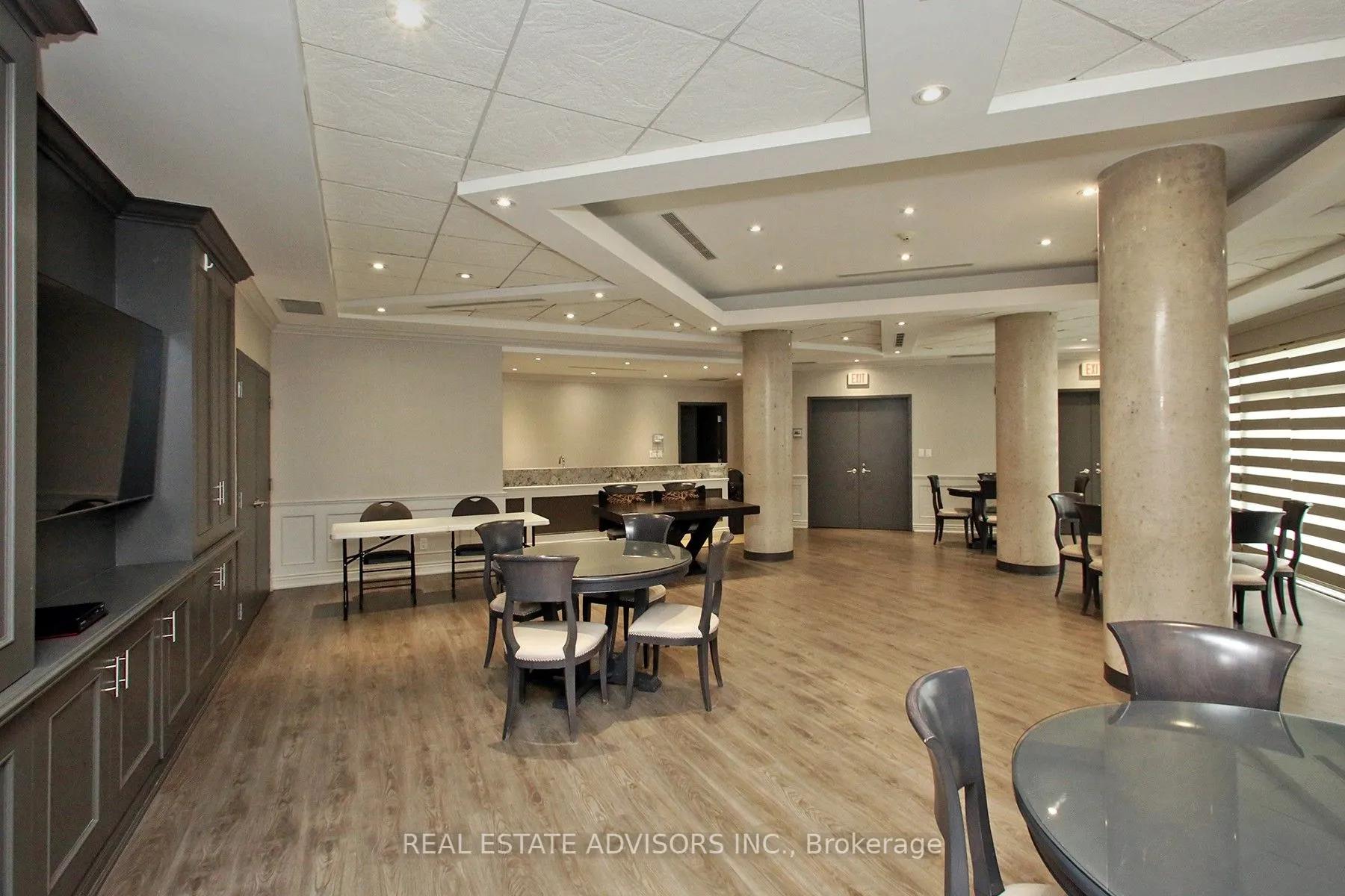 281 Woodbridge Avenue, #PH642