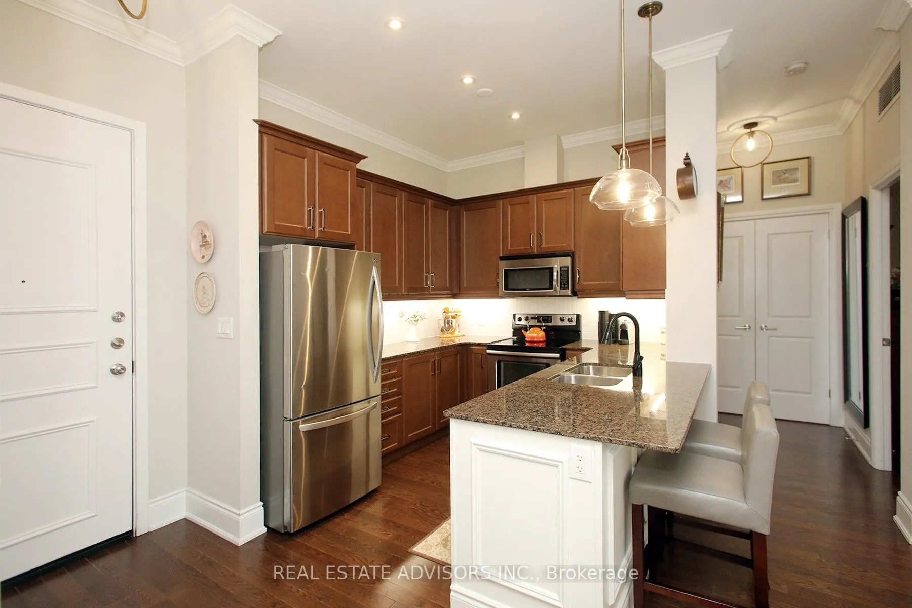 281 Woodbridge Avenue, #PH642