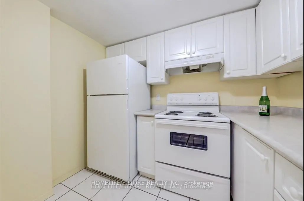 160 Wellington Street E, #314