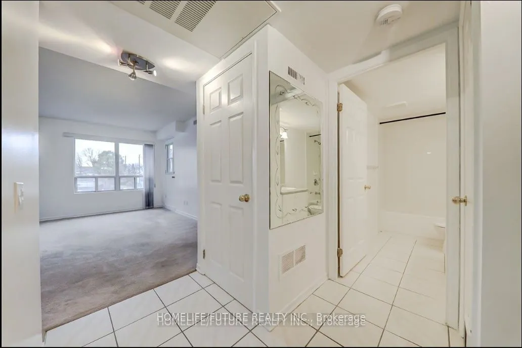 160 Wellington Street E, #314