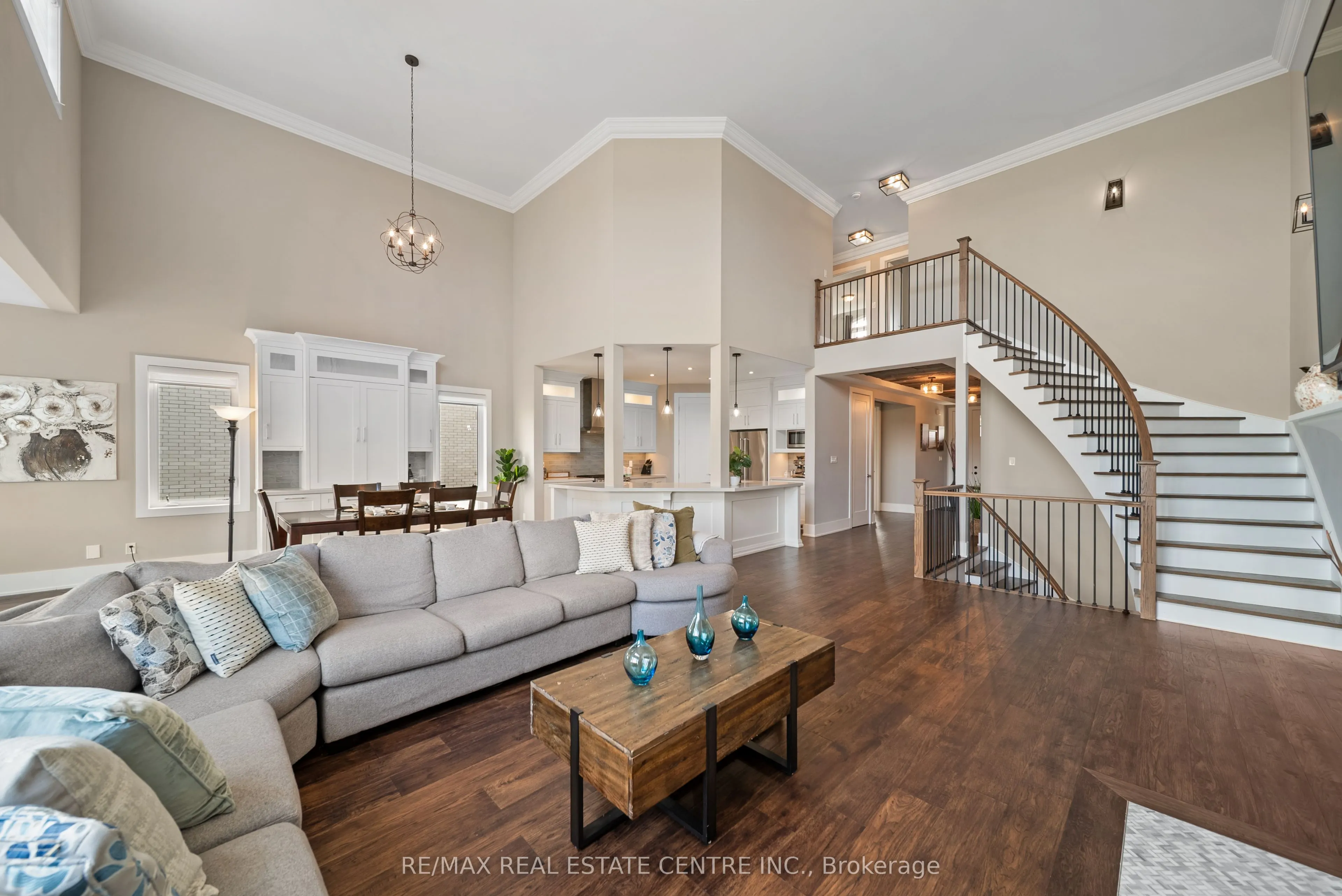 303 Sunnybrae Avenue