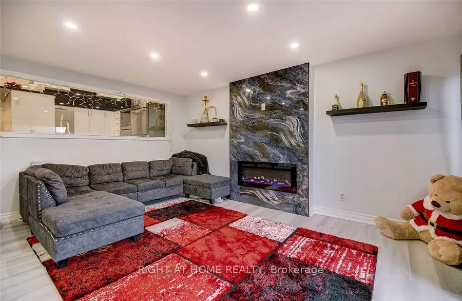 24 Springfair Avenue, #189