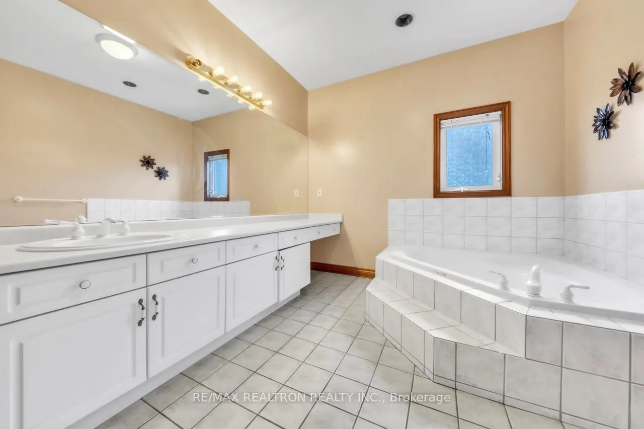 36A Puccini Drive, #Main Floor