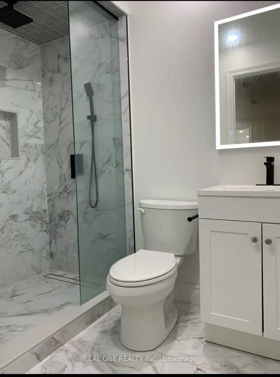 238 (Basment) Doubtfire Crescent