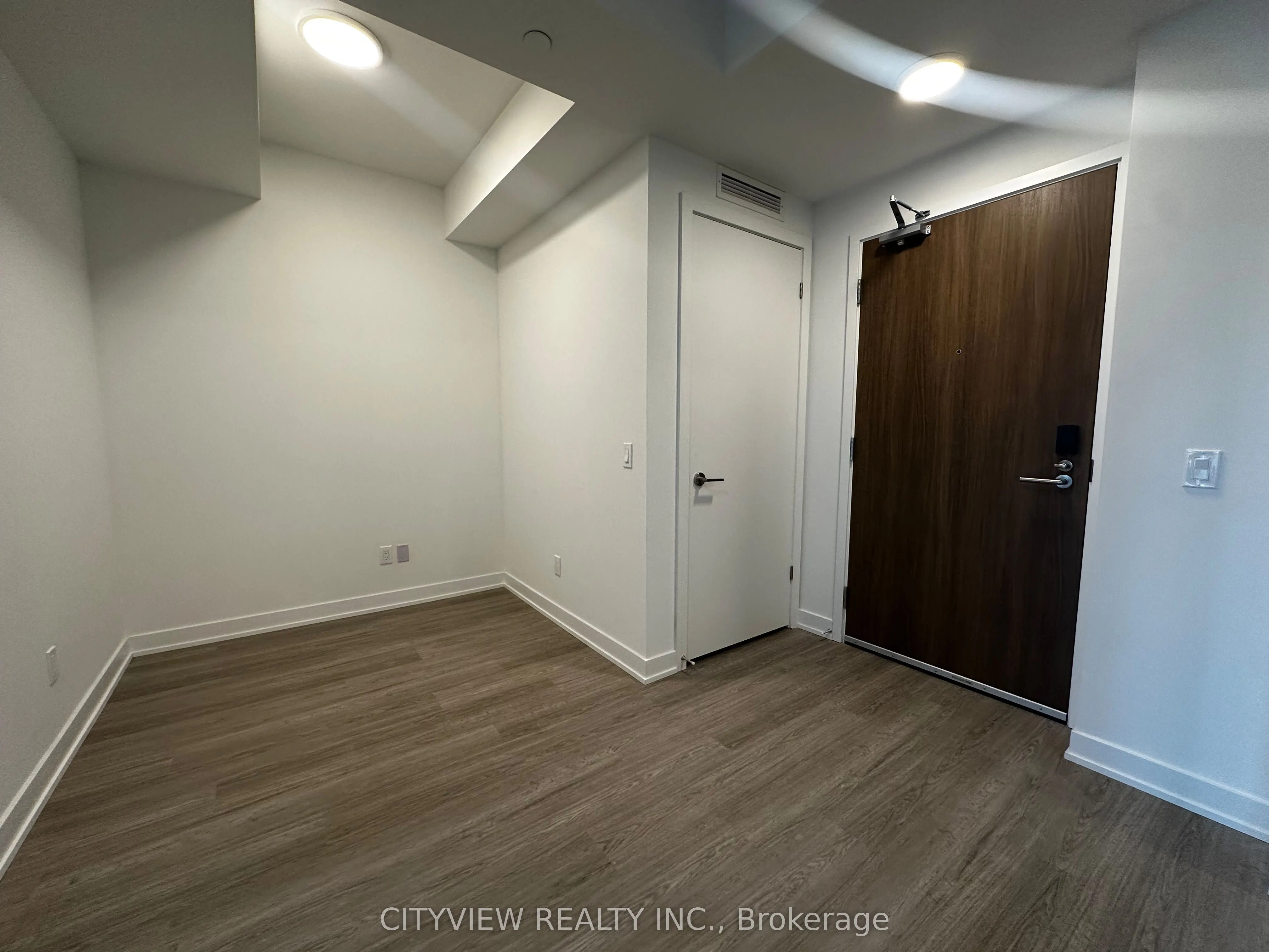 8188 Yonge Street, #233