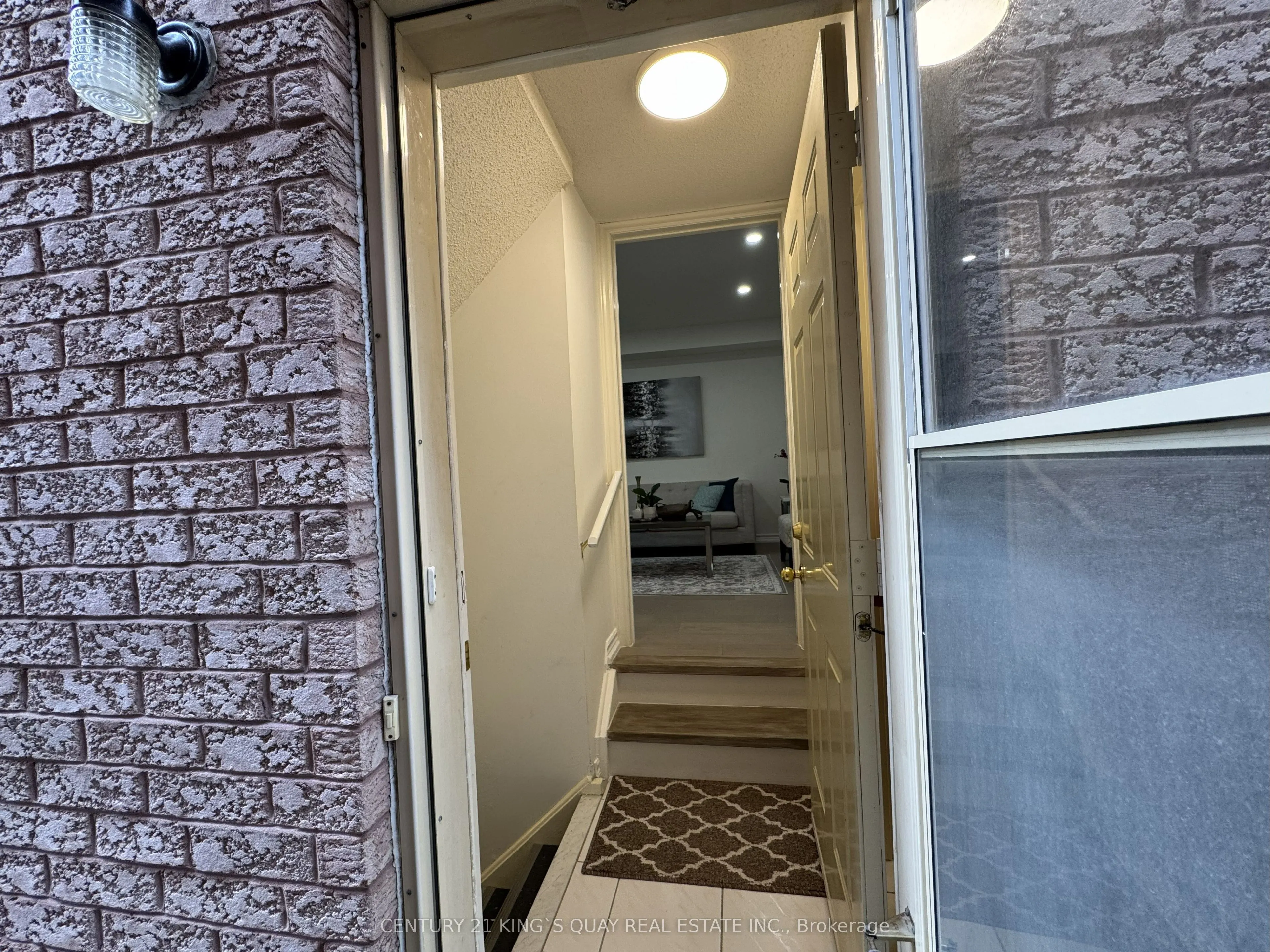 114 Greensboro Drive S