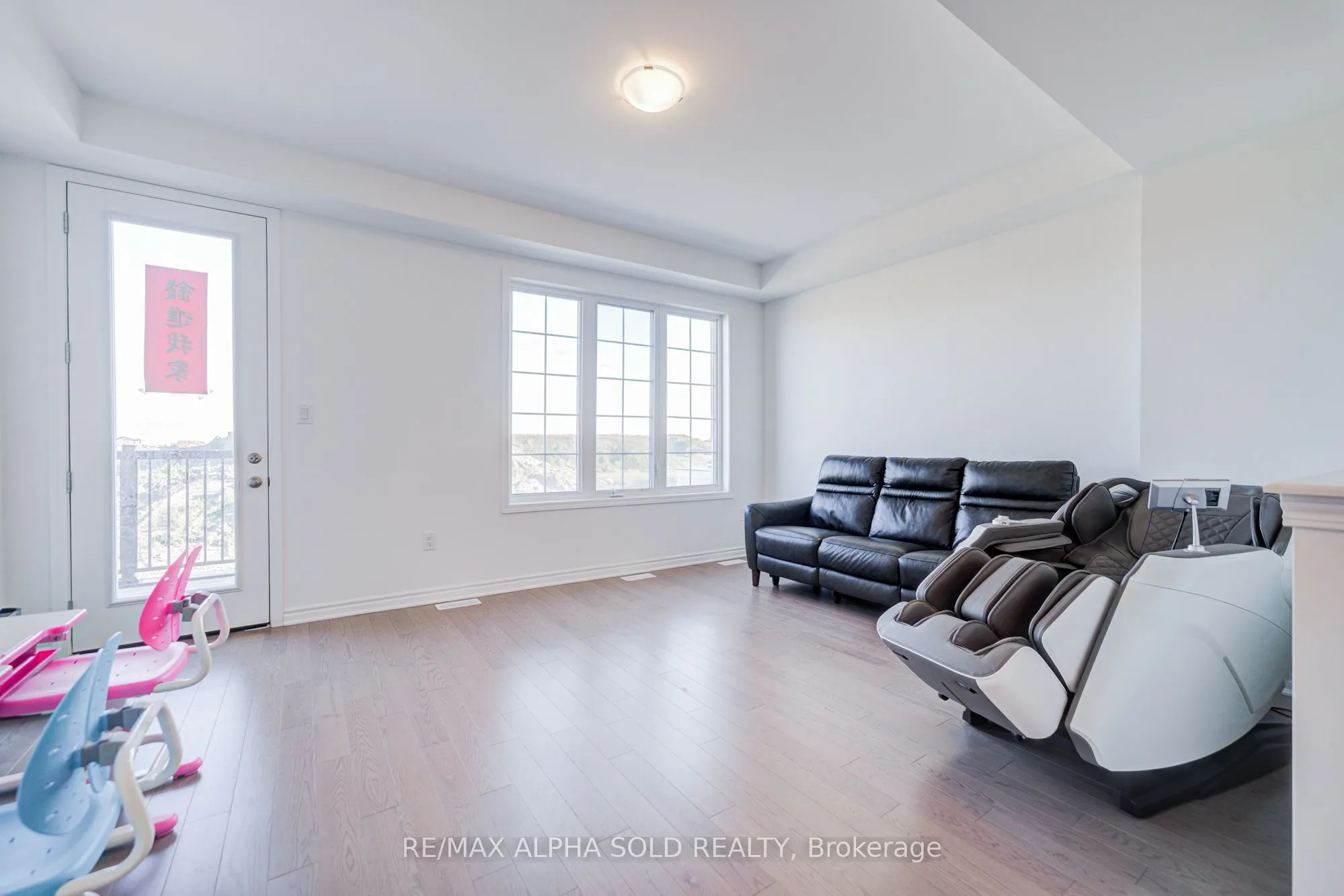 40 Azure Drive