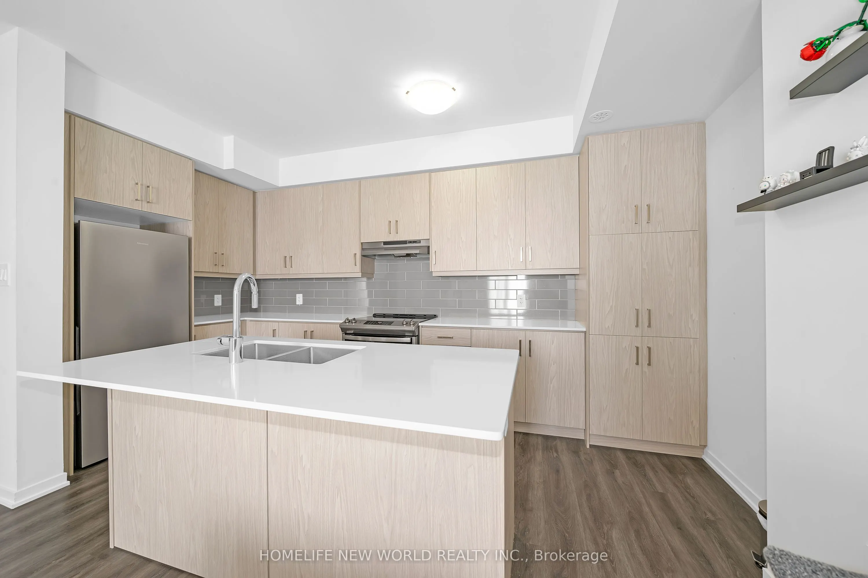30 Almond Blossom Mews, #112