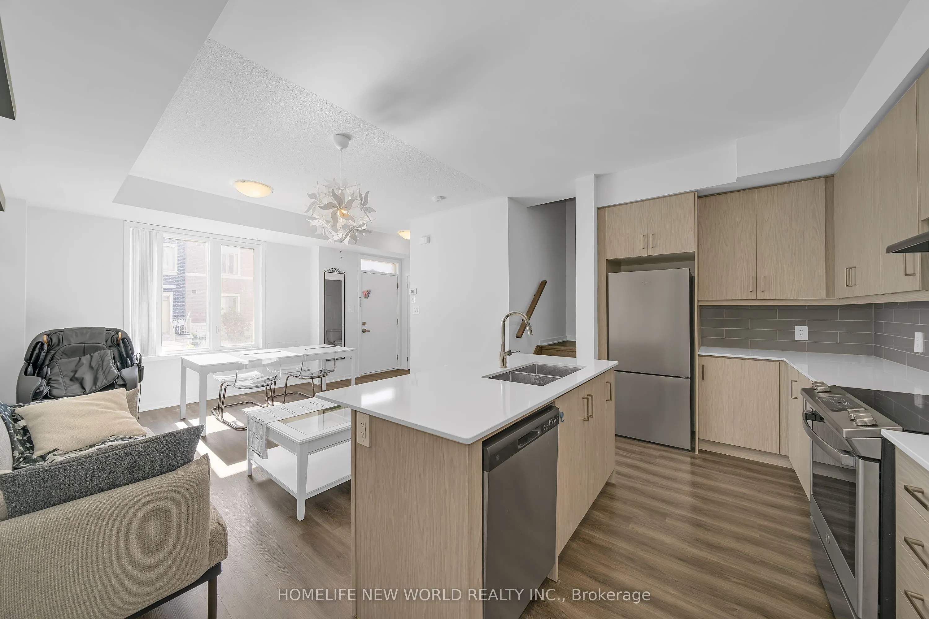 30 Almond Blossom Mews, #112