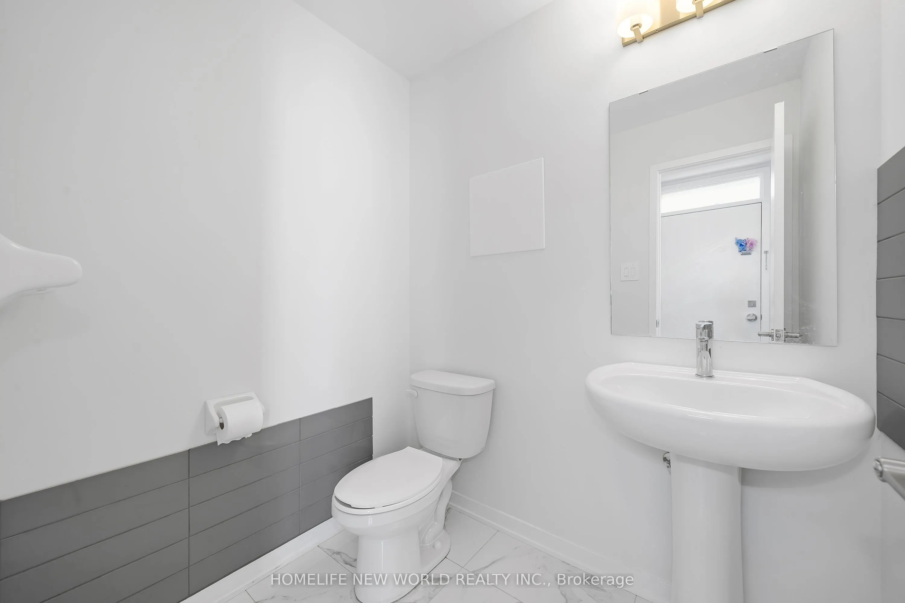 30 Almond Blossom Mews, #112