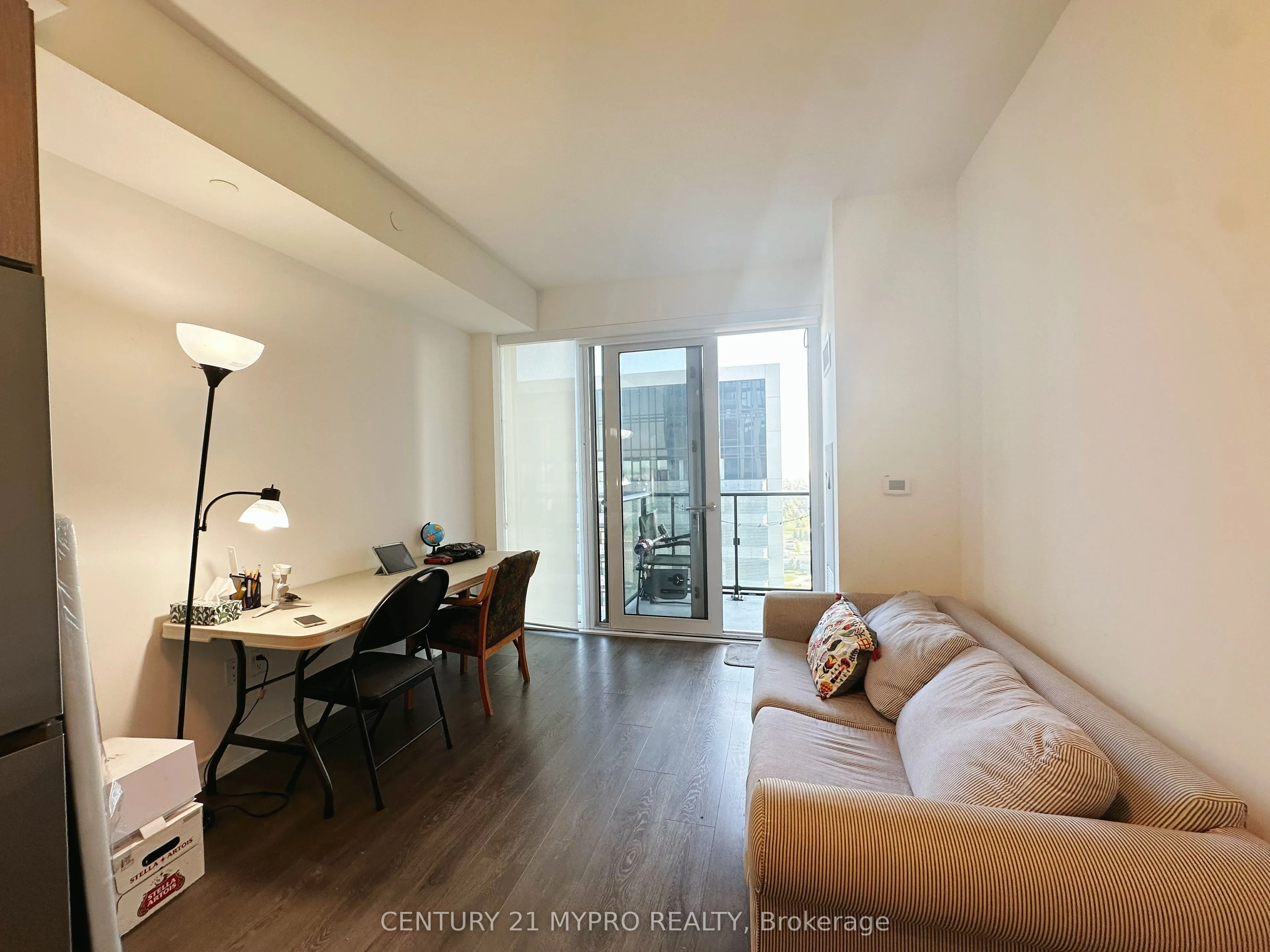 95 Oneida Crescent, #2006