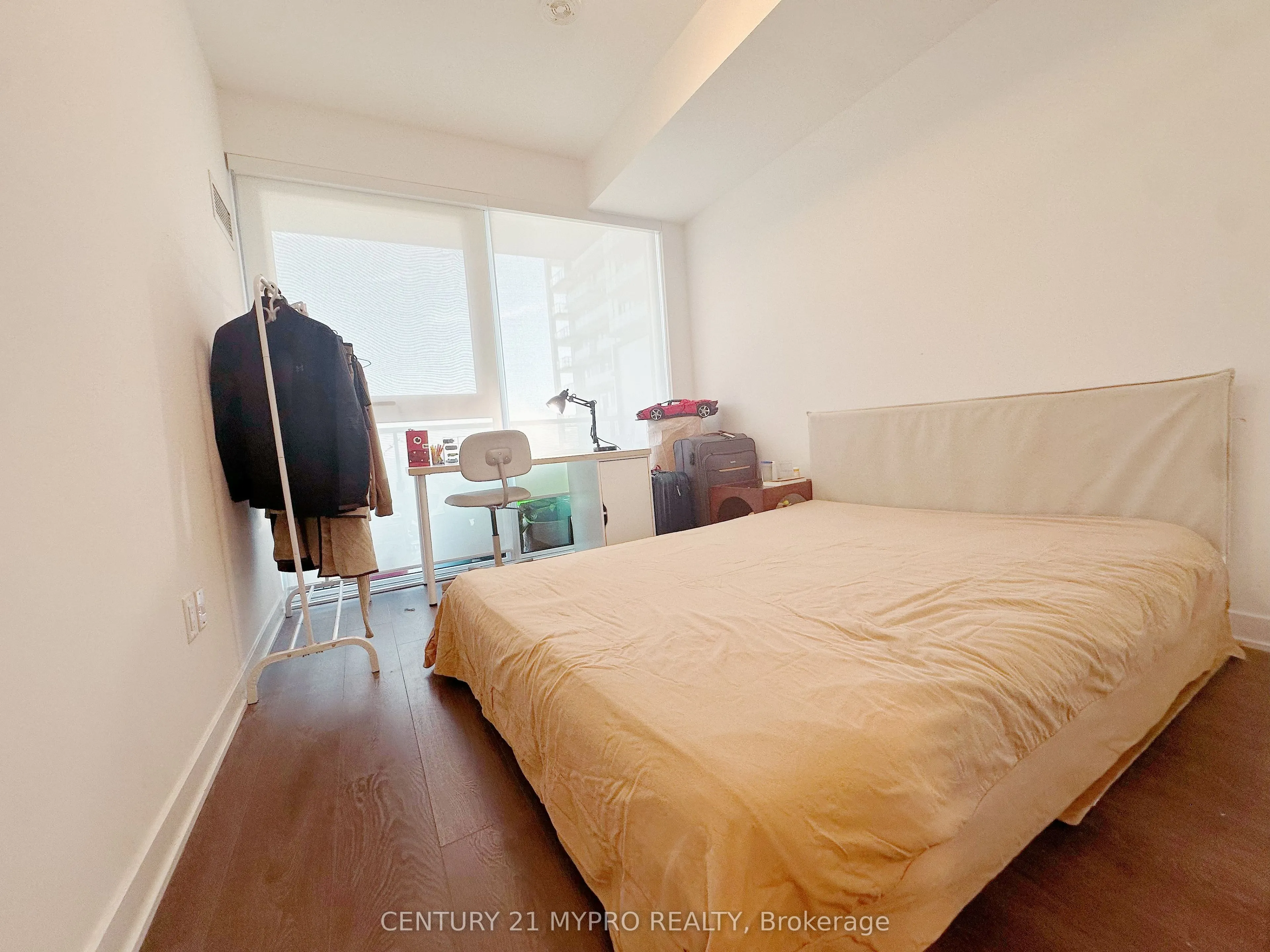 95 Oneida Crescent, #2006
