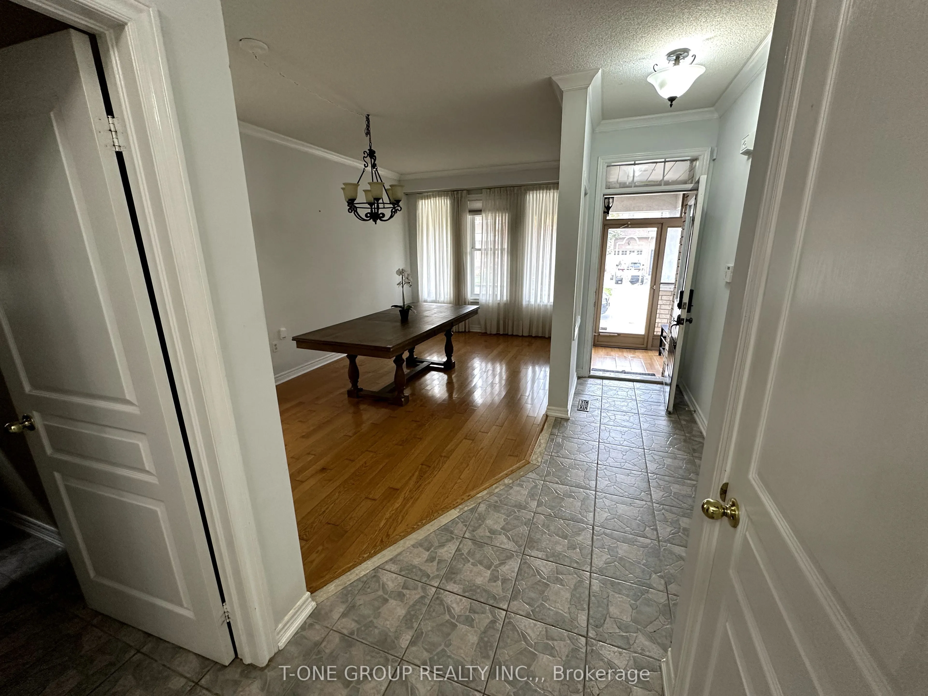 81 Longwood Avenue