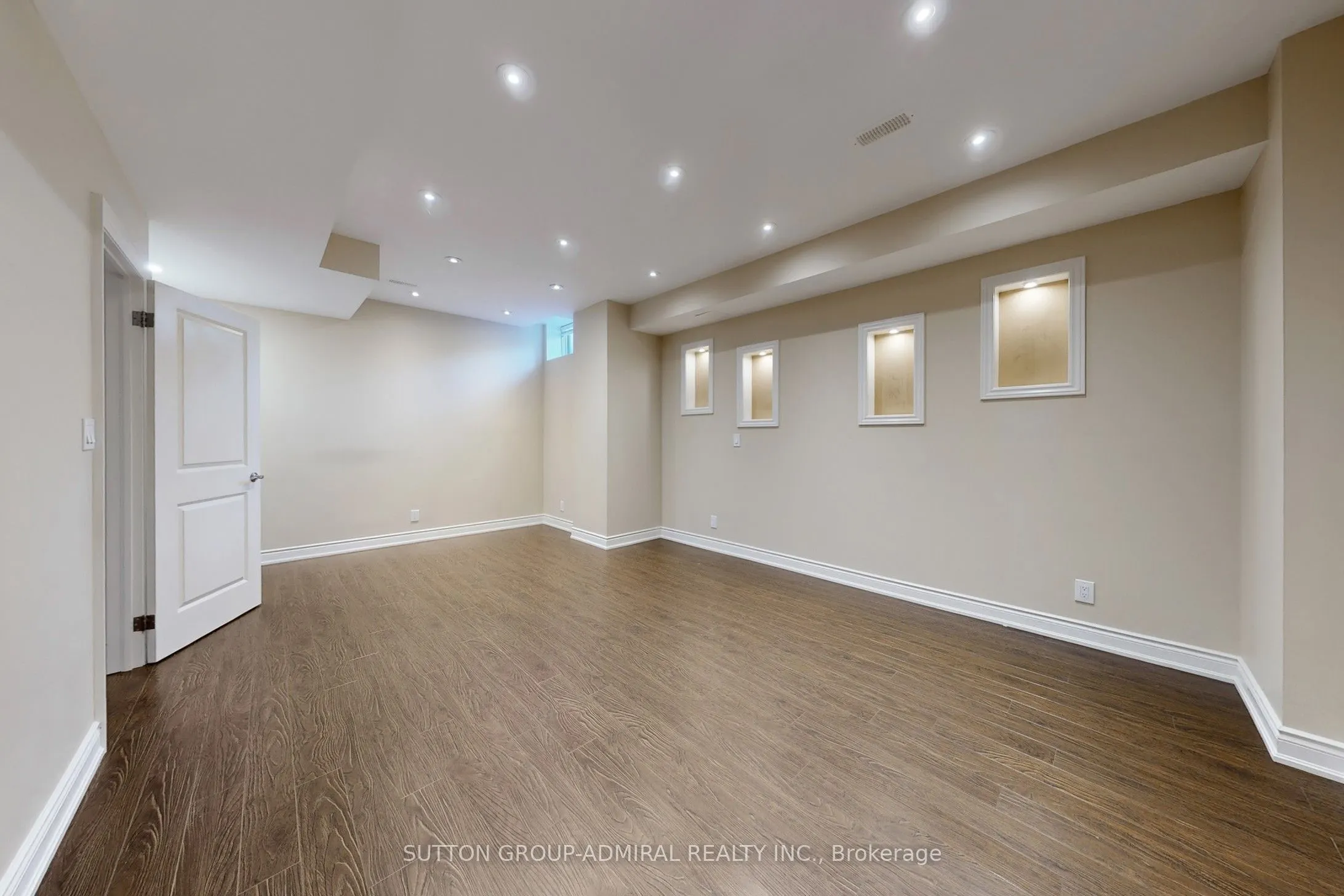 37 Cedarpoint Court