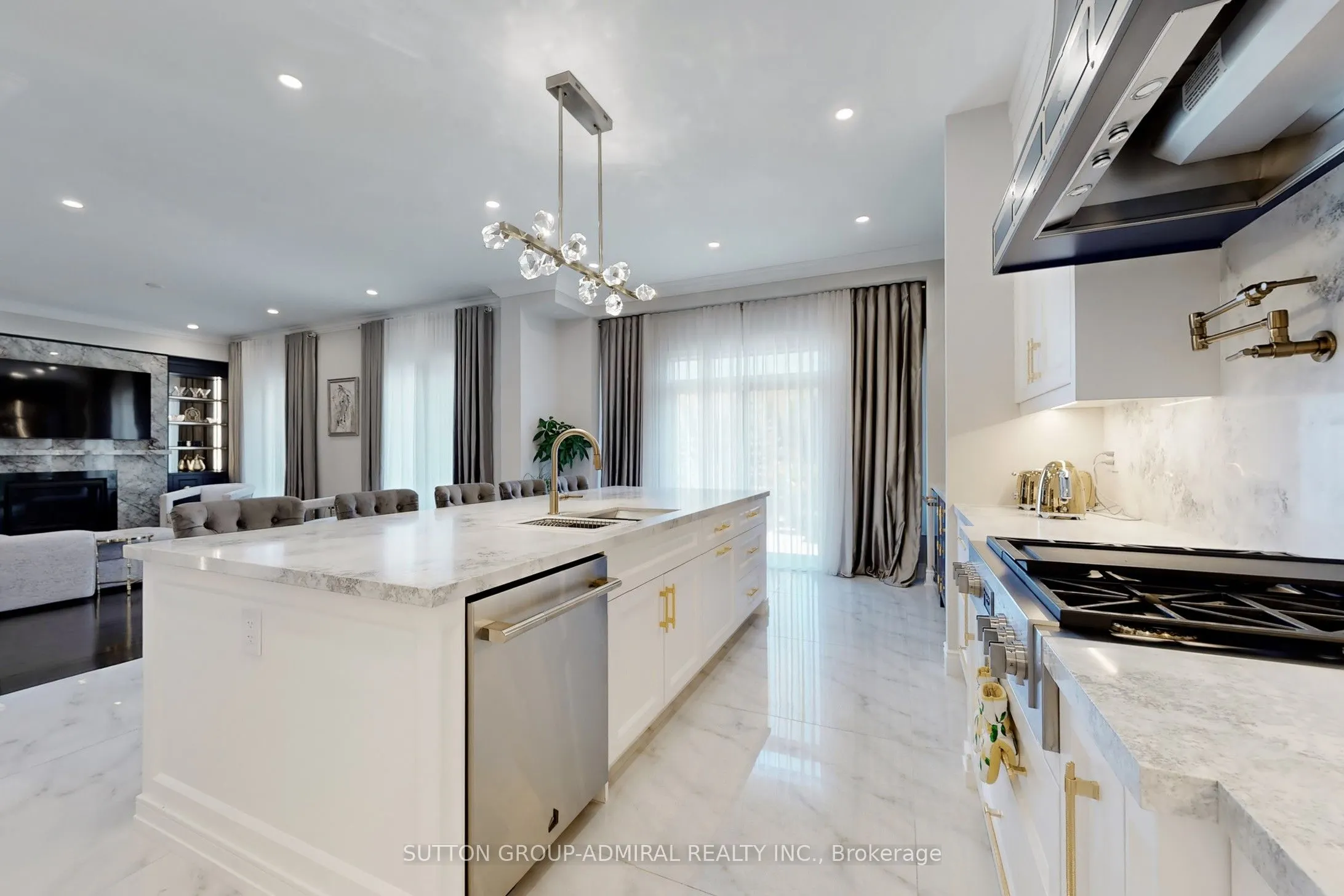 37 Cedarpoint Court