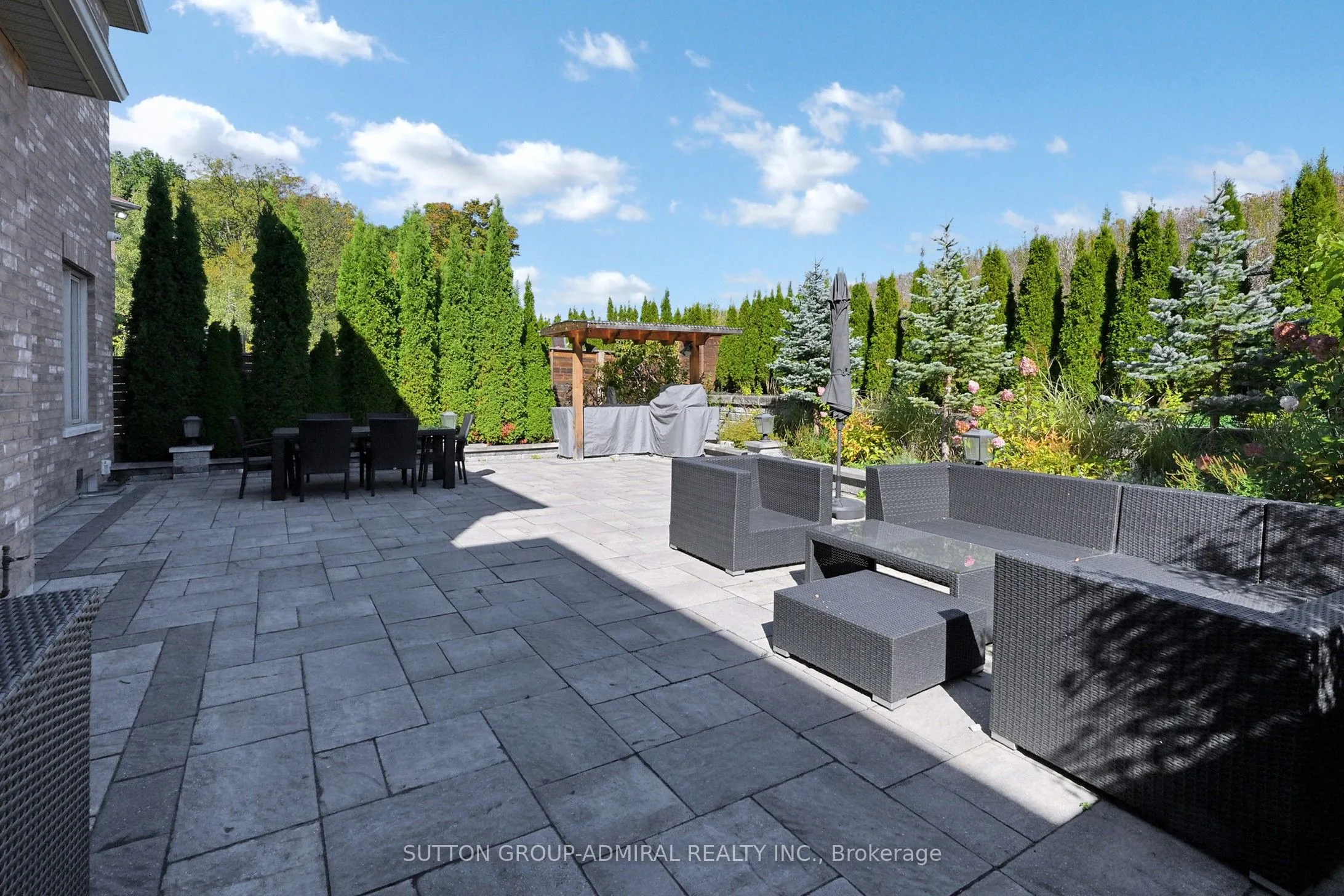 37 Cedarpoint Court