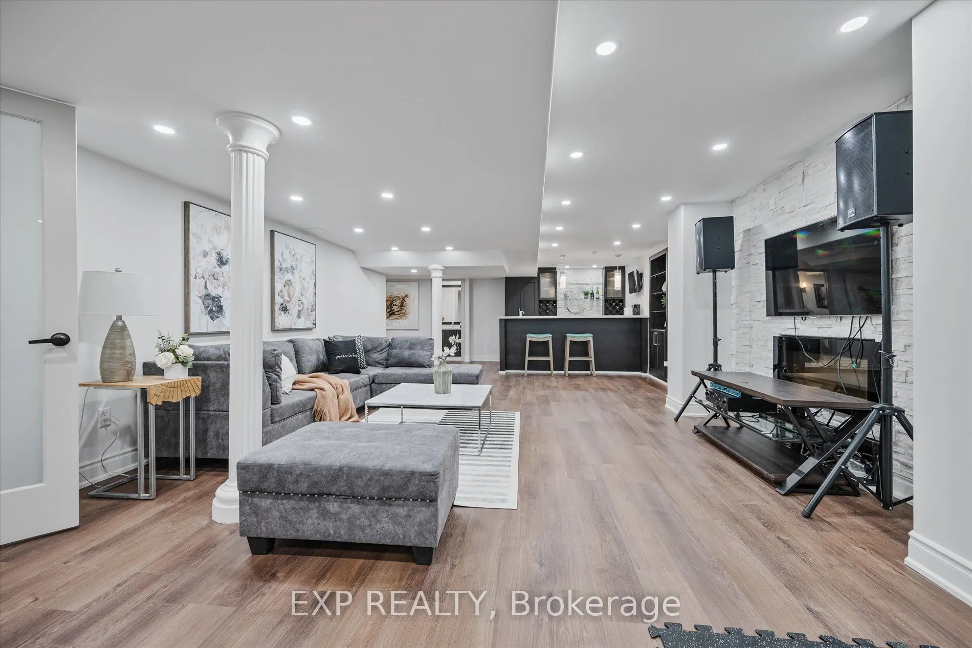 367 Calvert Road