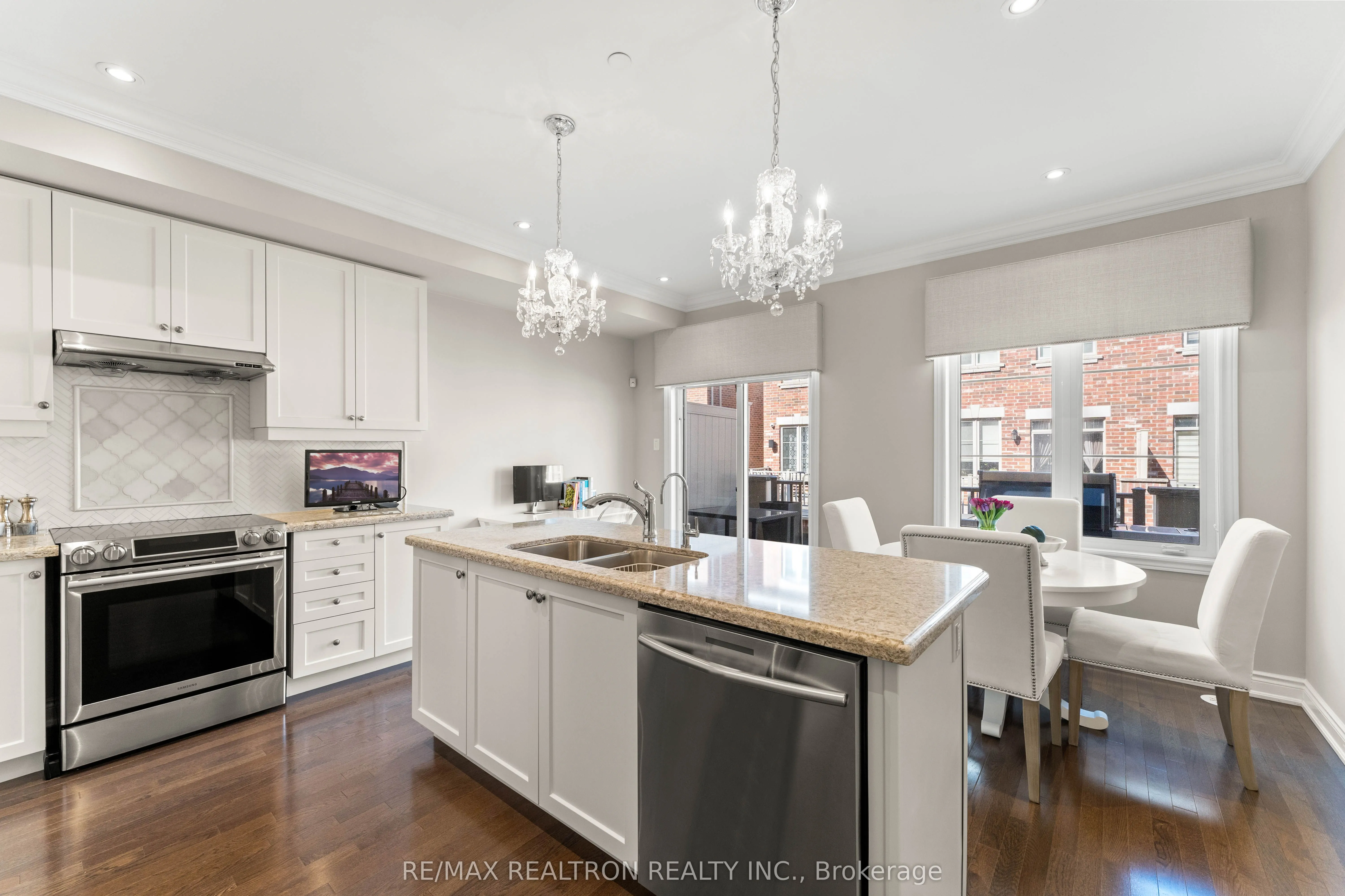 1331 Major Mackenzie Drive, #30