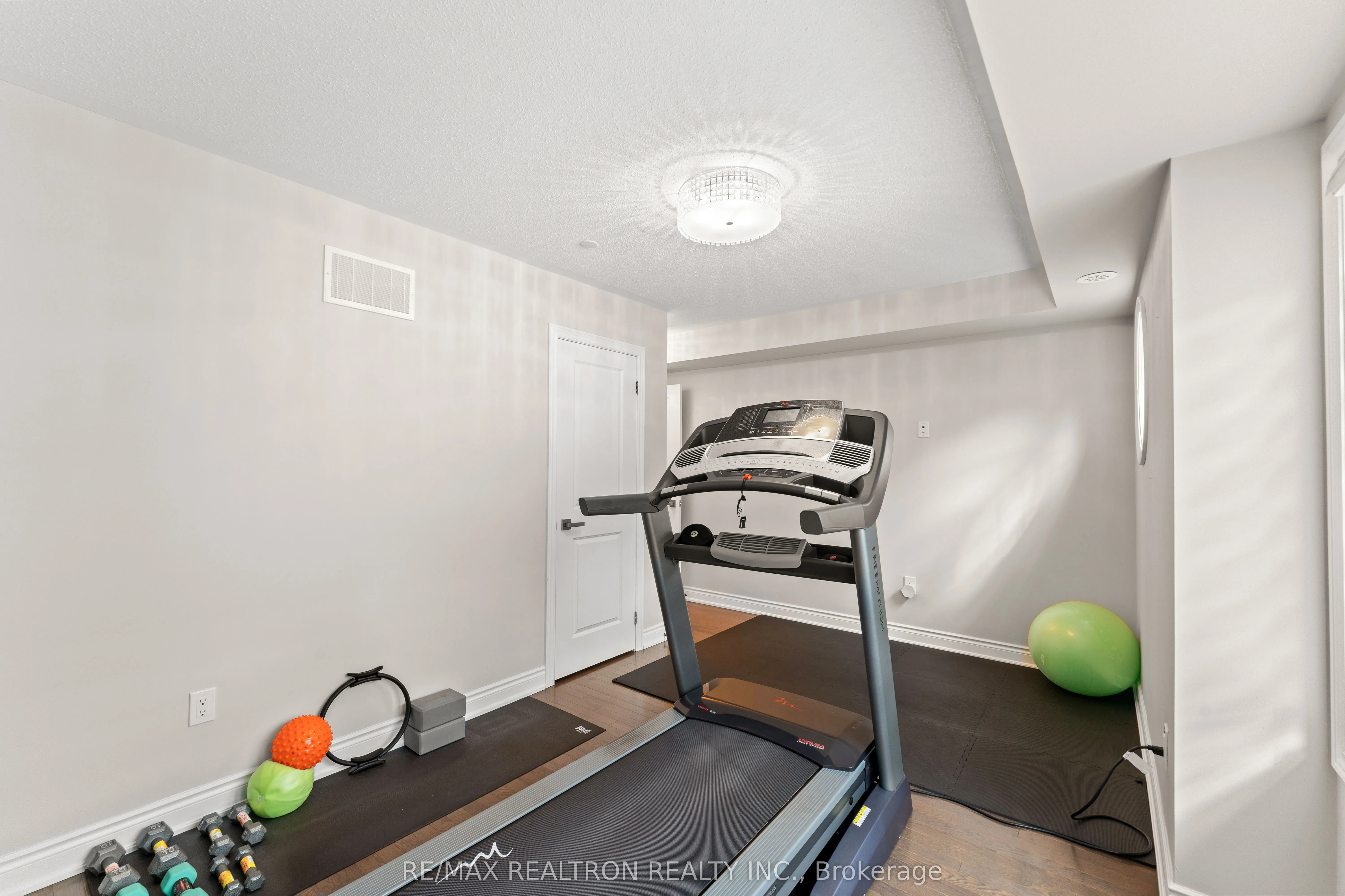 1331 Major Mackenzie Drive, #30