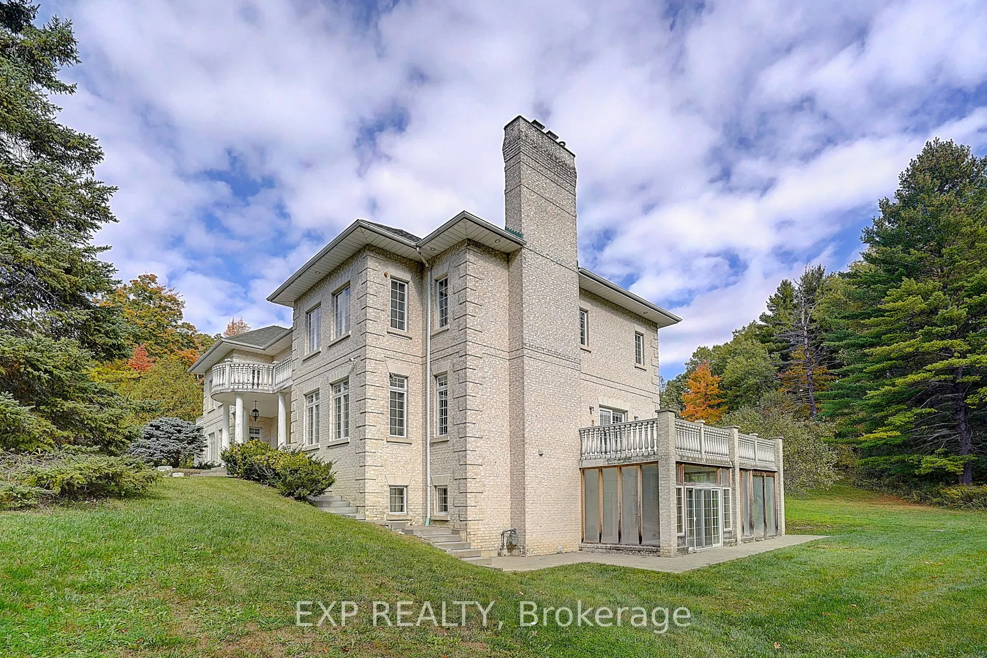 77 Silver Fox Place