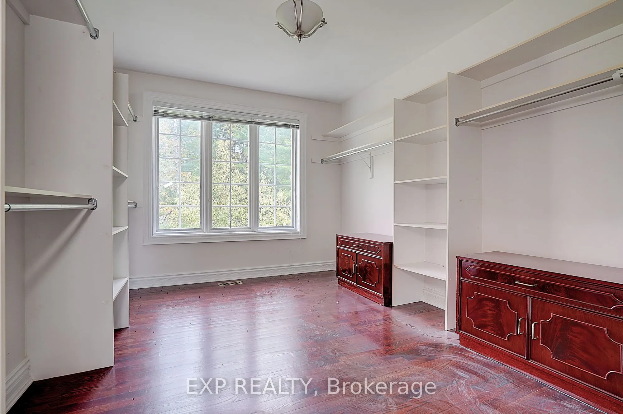 77 Silver Fox Place