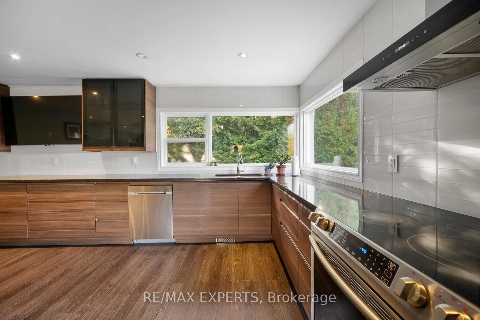2821 Mt Albert Road