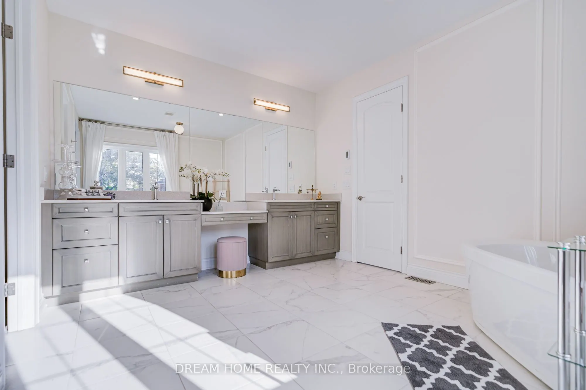 140 Lady Jessica Drive