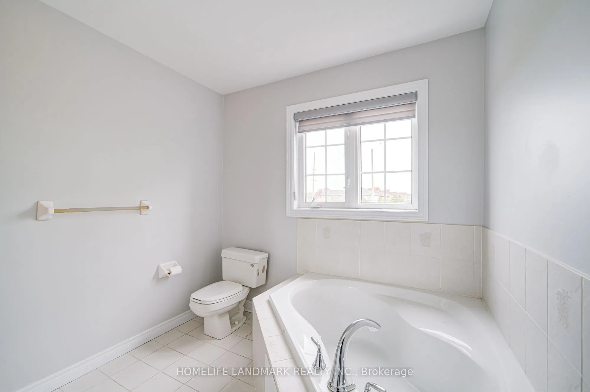 86 Andes Crescent