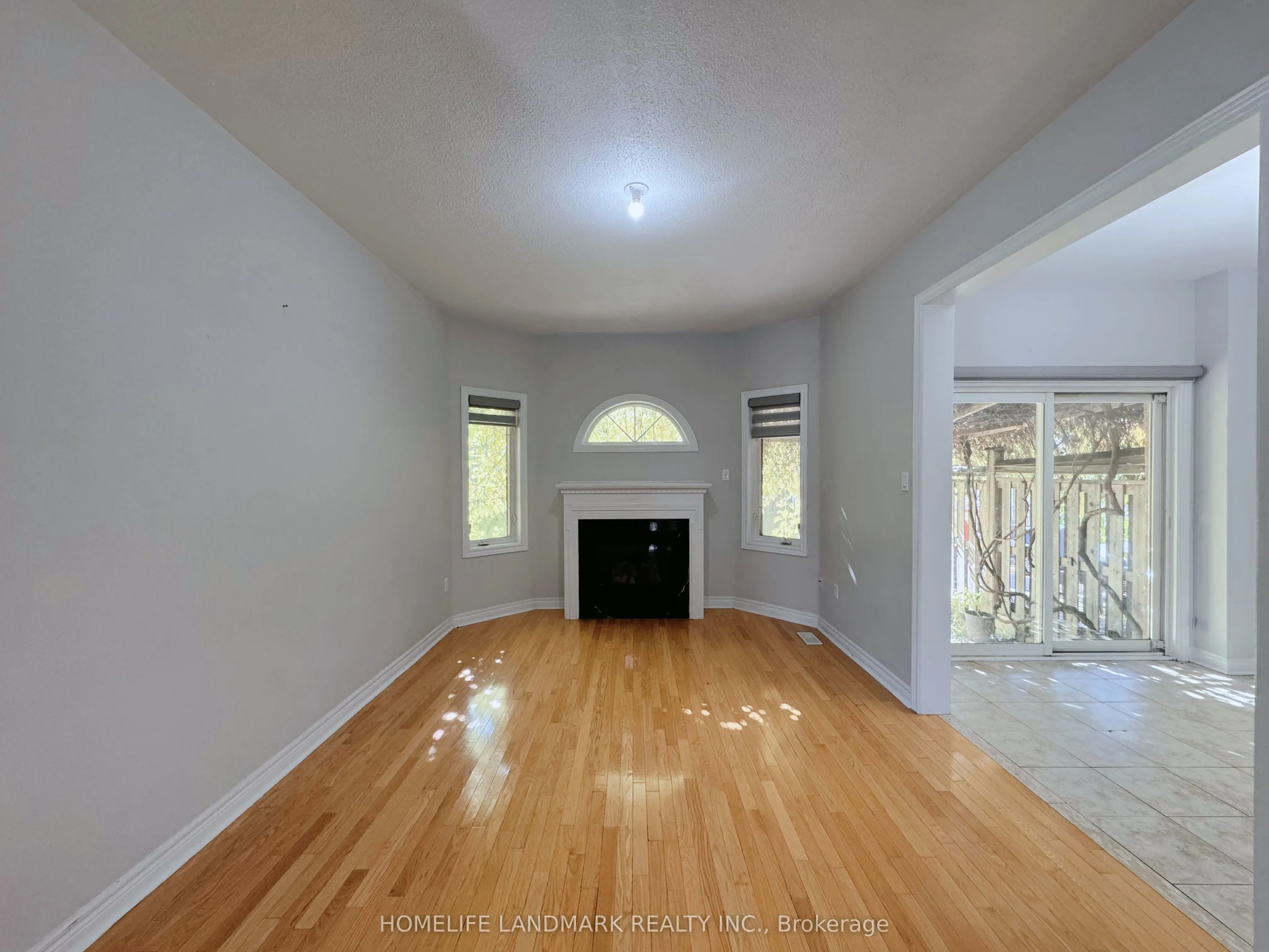 86 Andes Crescent