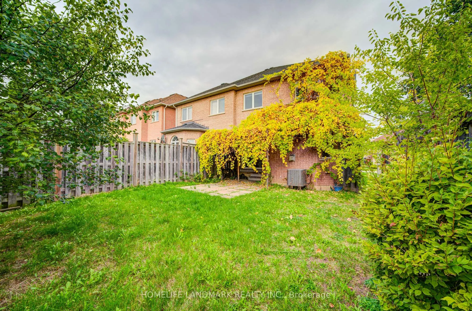 86 Andes Crescent