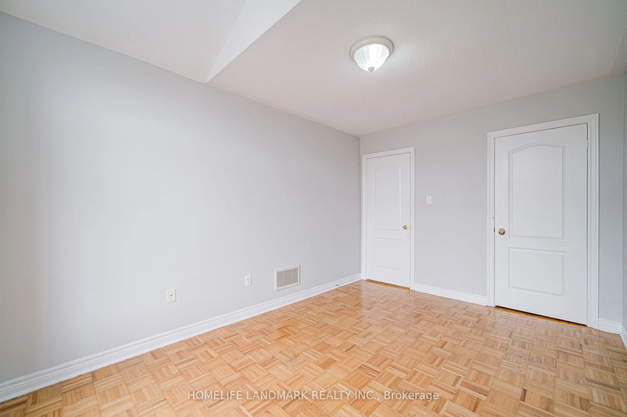 86 Andes Crescent