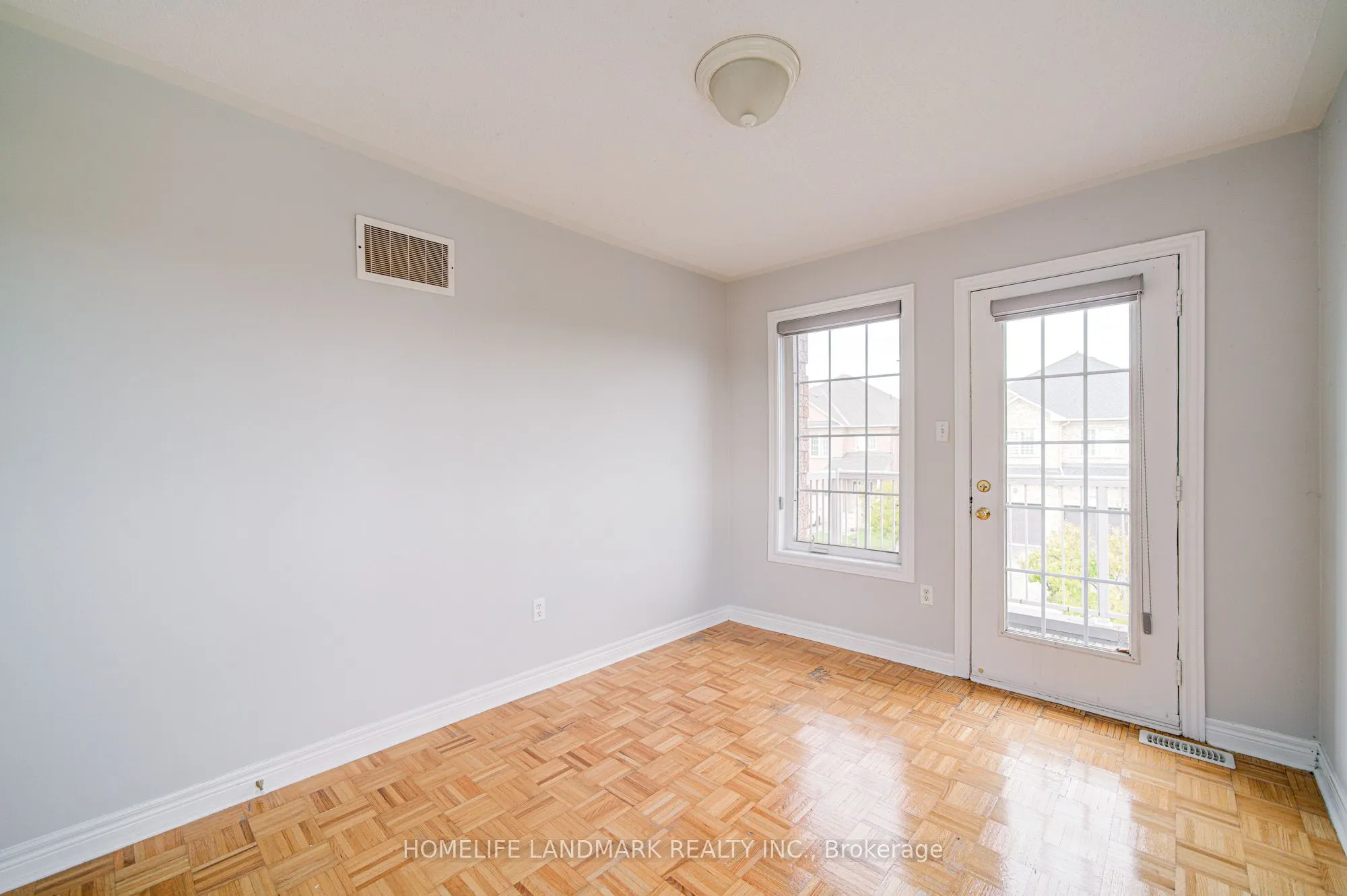 86 Andes Crescent
