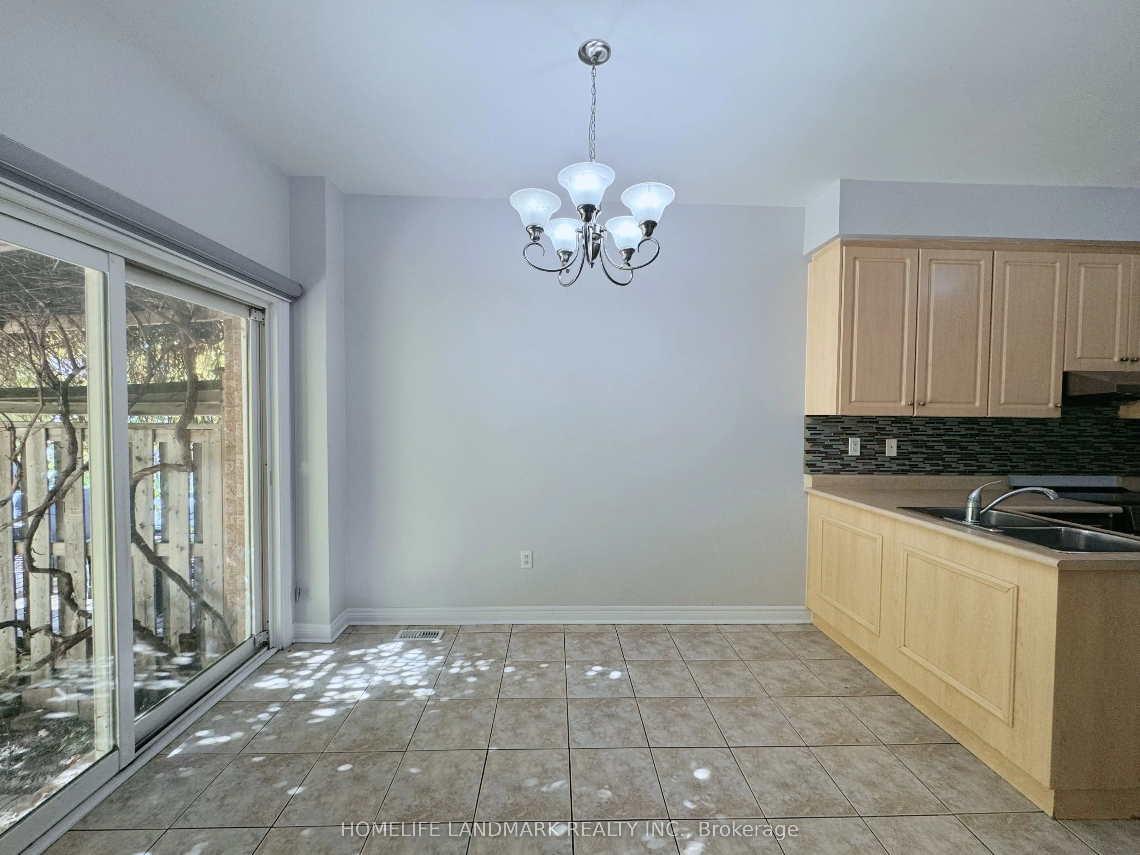 86 Andes Crescent