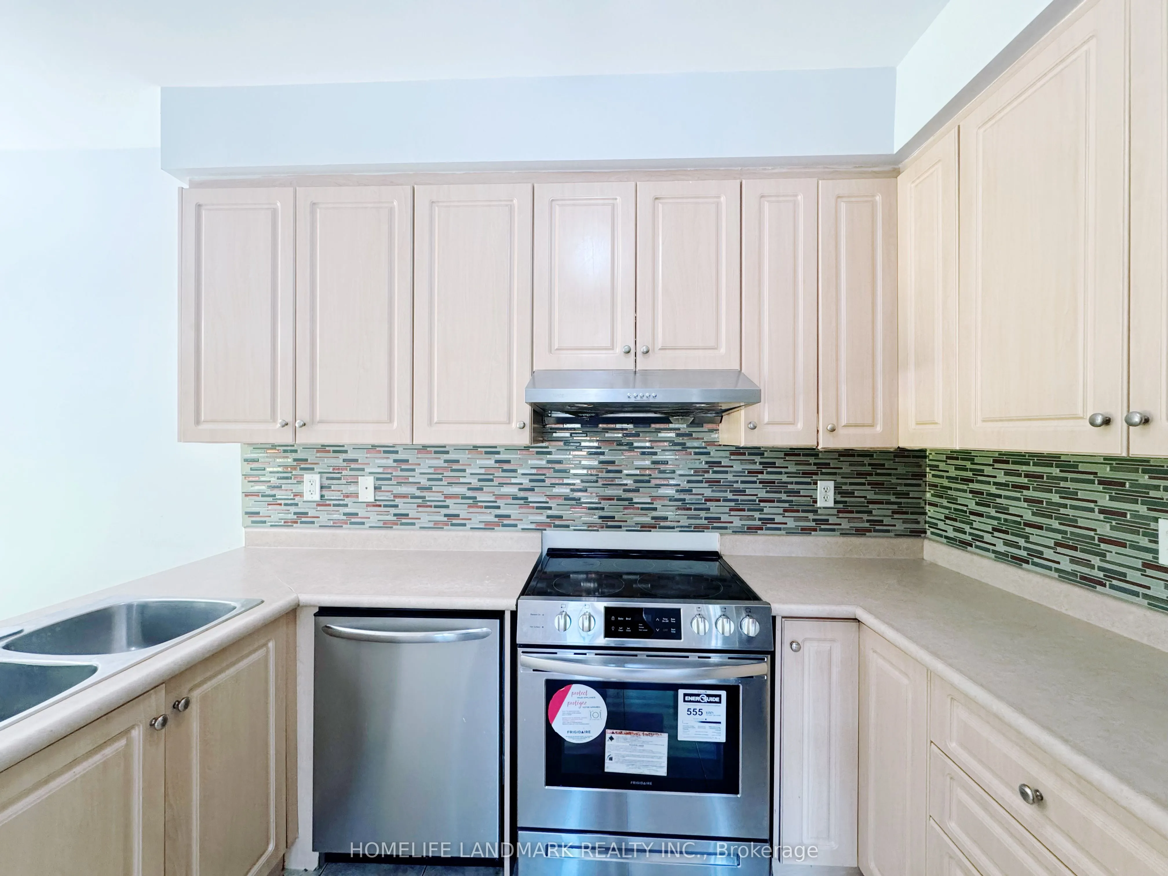 86 Andes Crescent