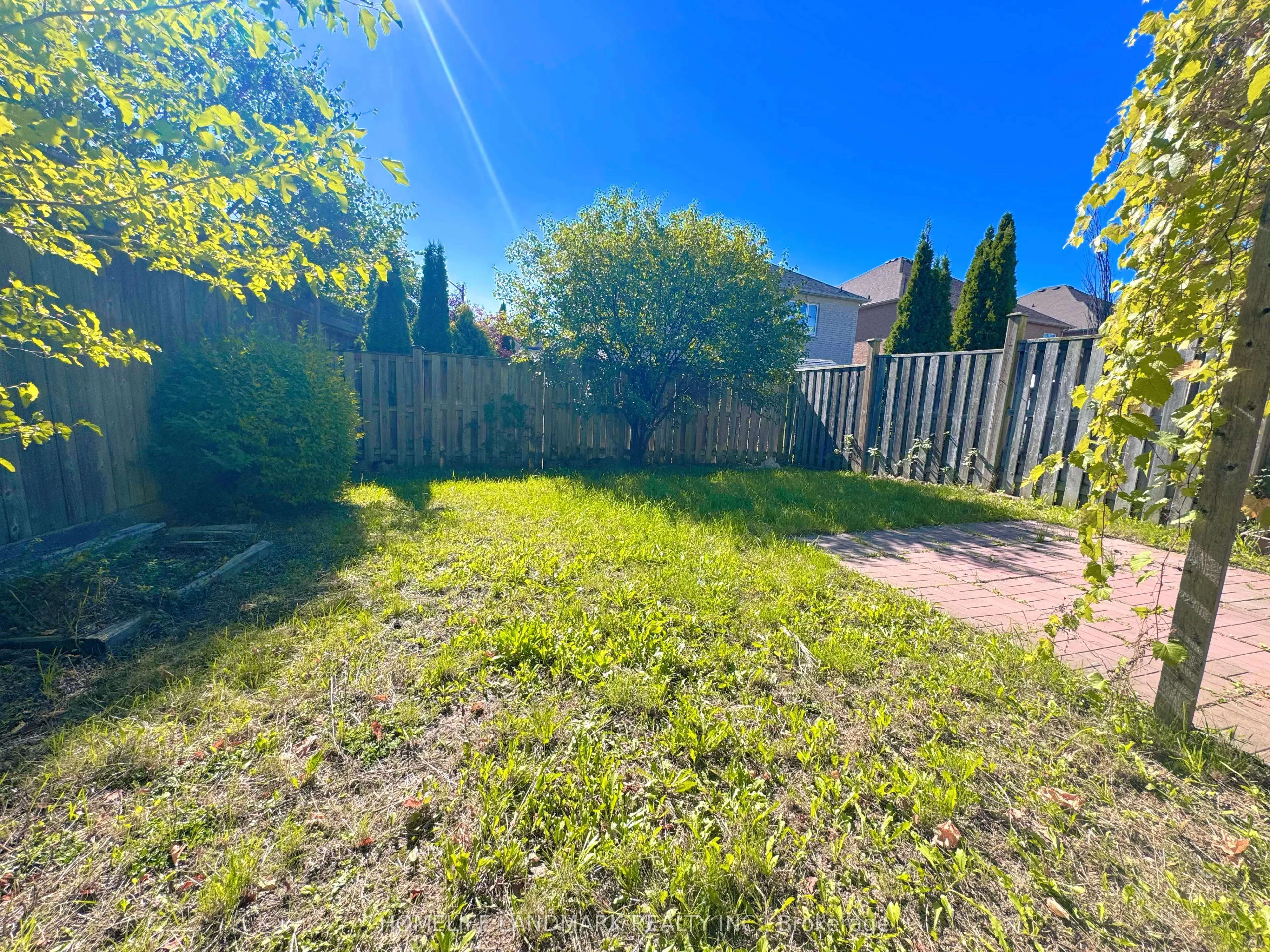 86 Andes Crescent