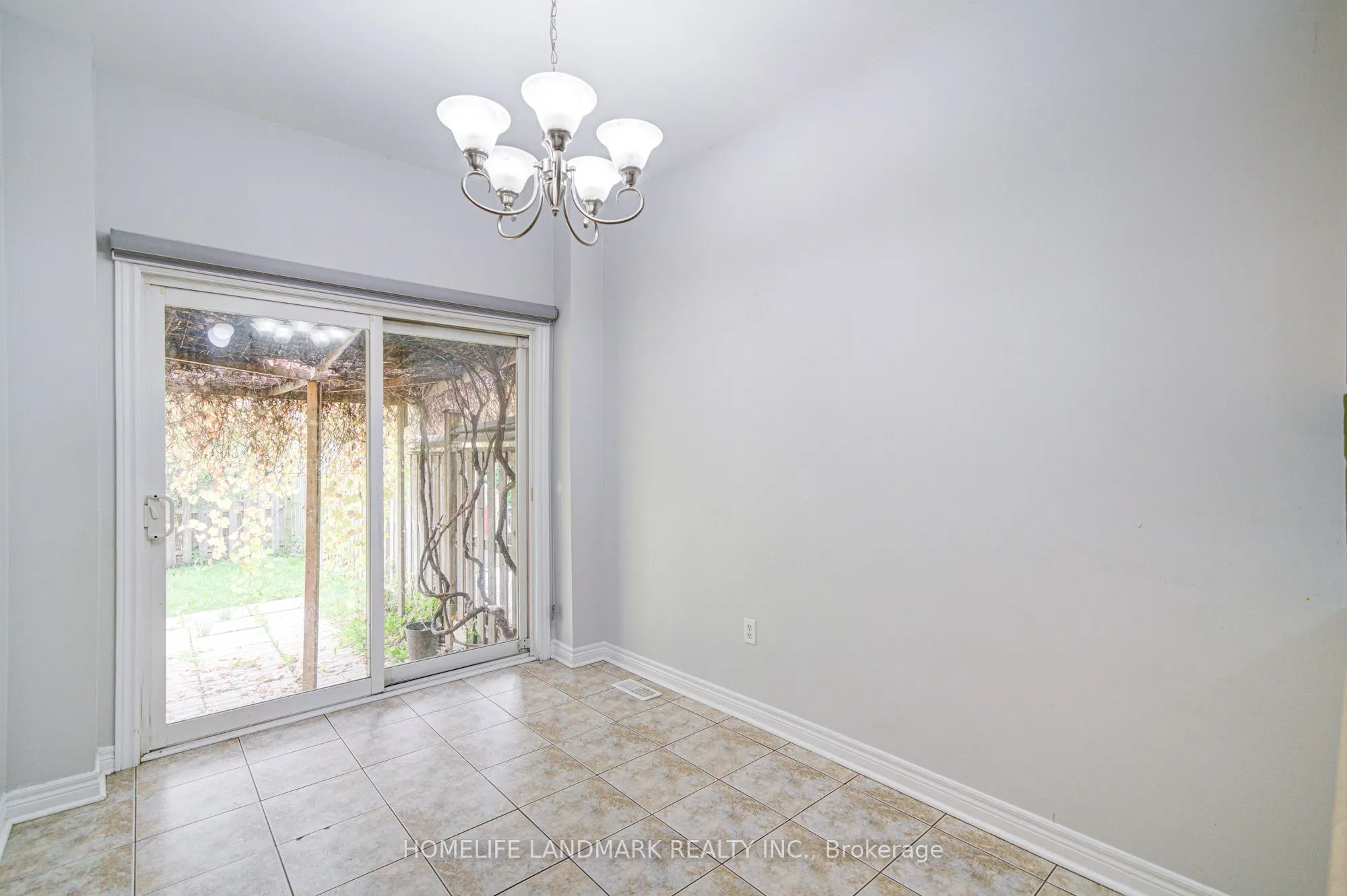 86 Andes Crescent