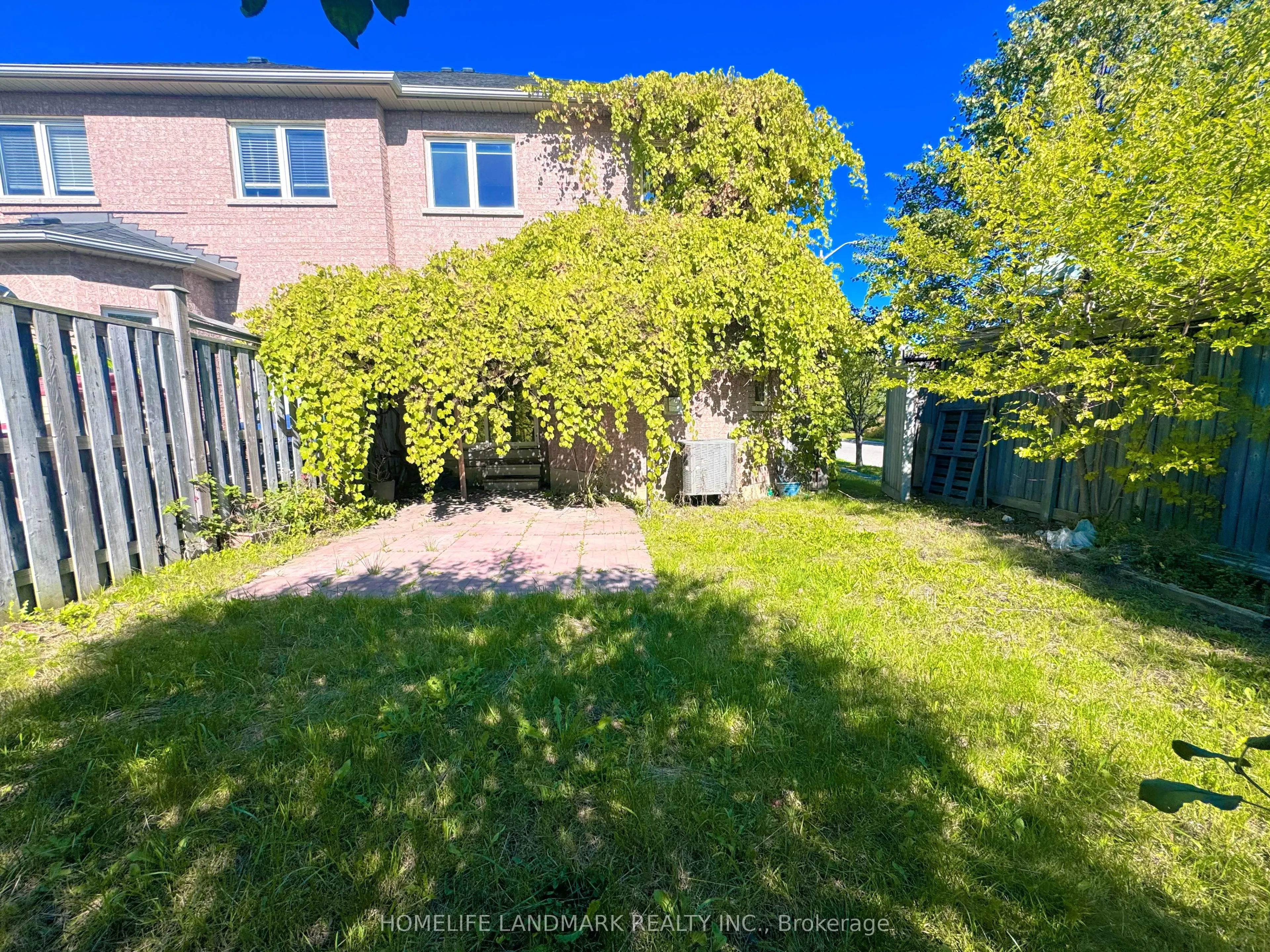 86 Andes Crescent