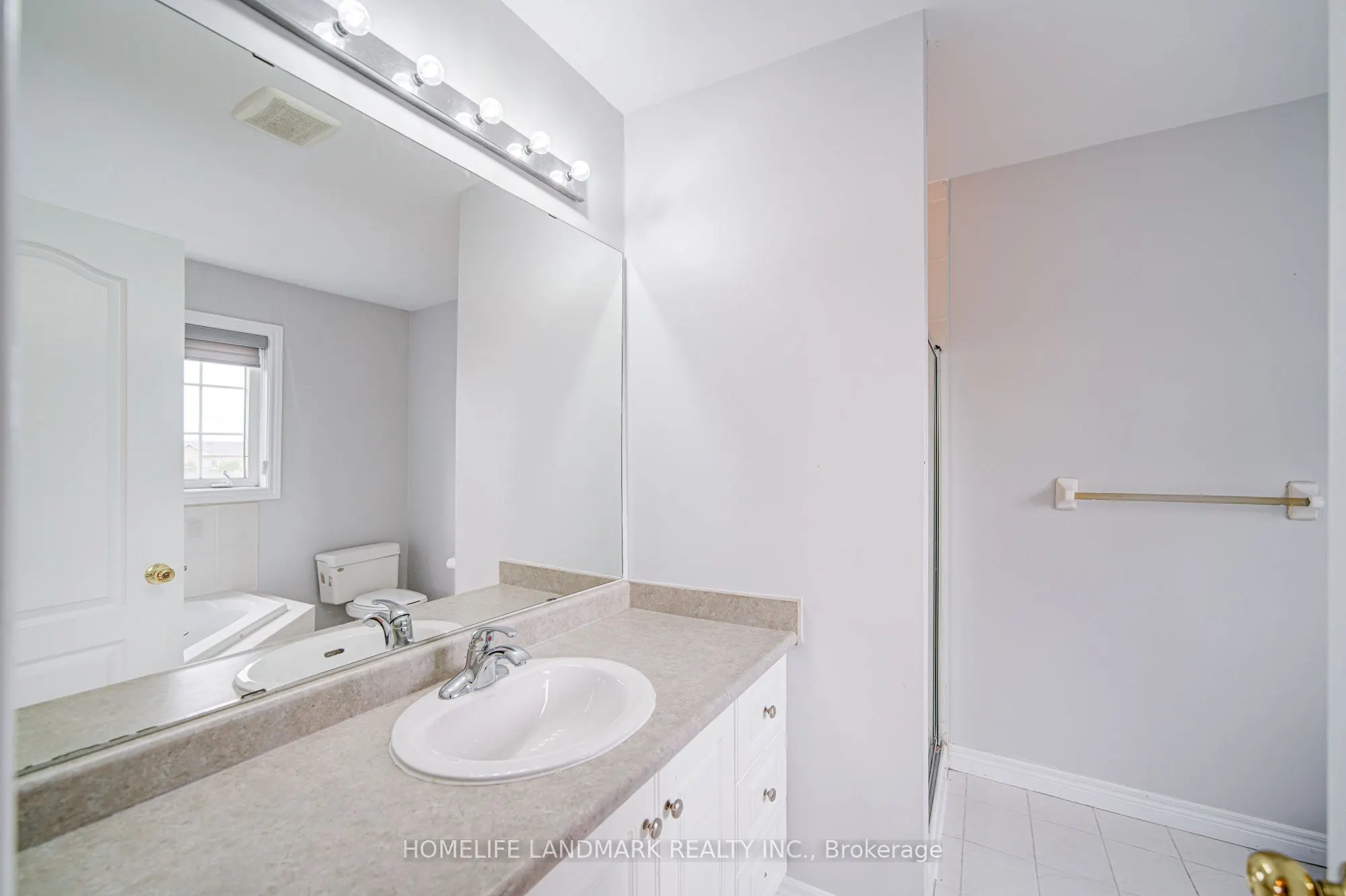 86 Andes Crescent