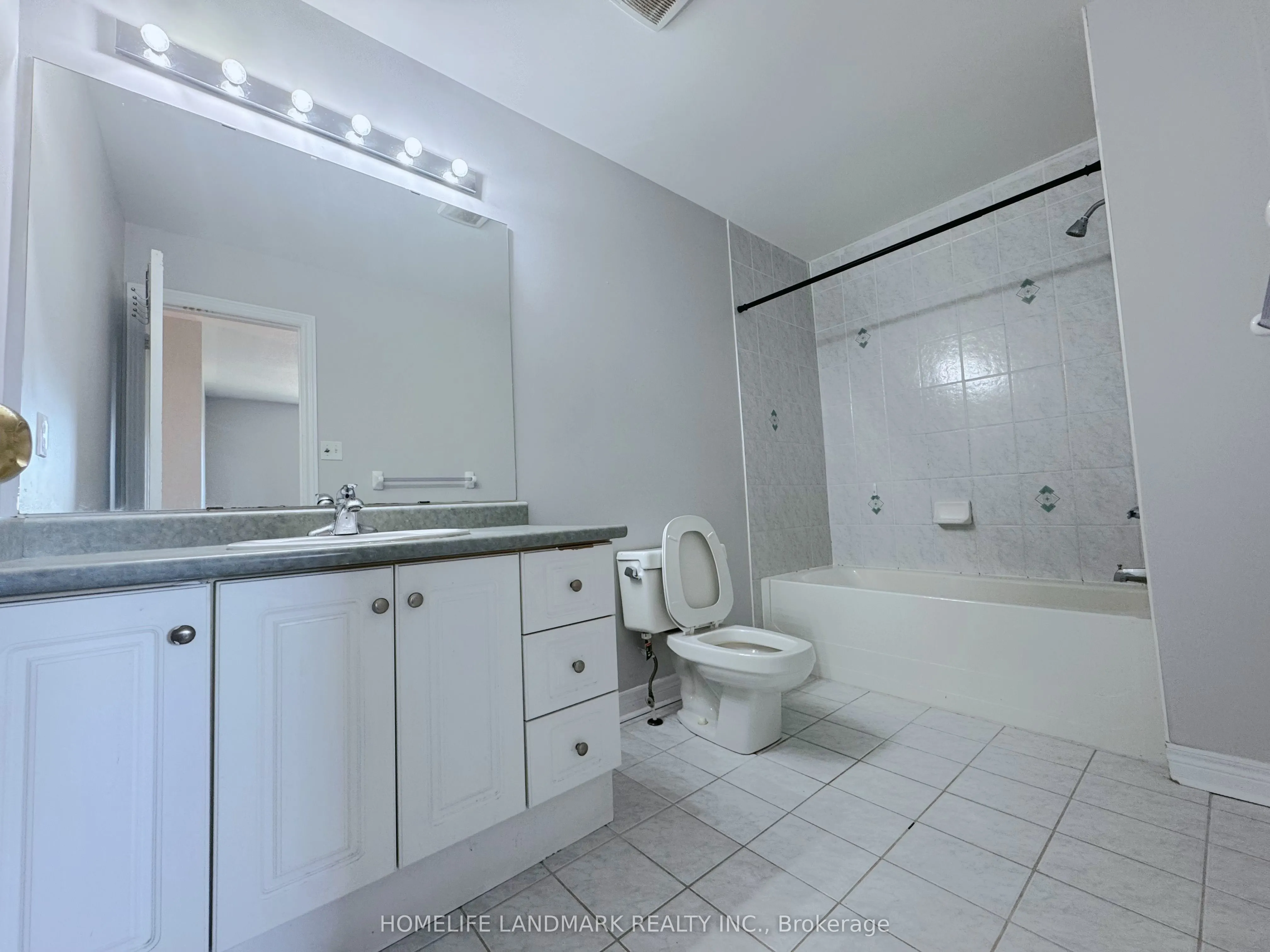 86 Andes Crescent