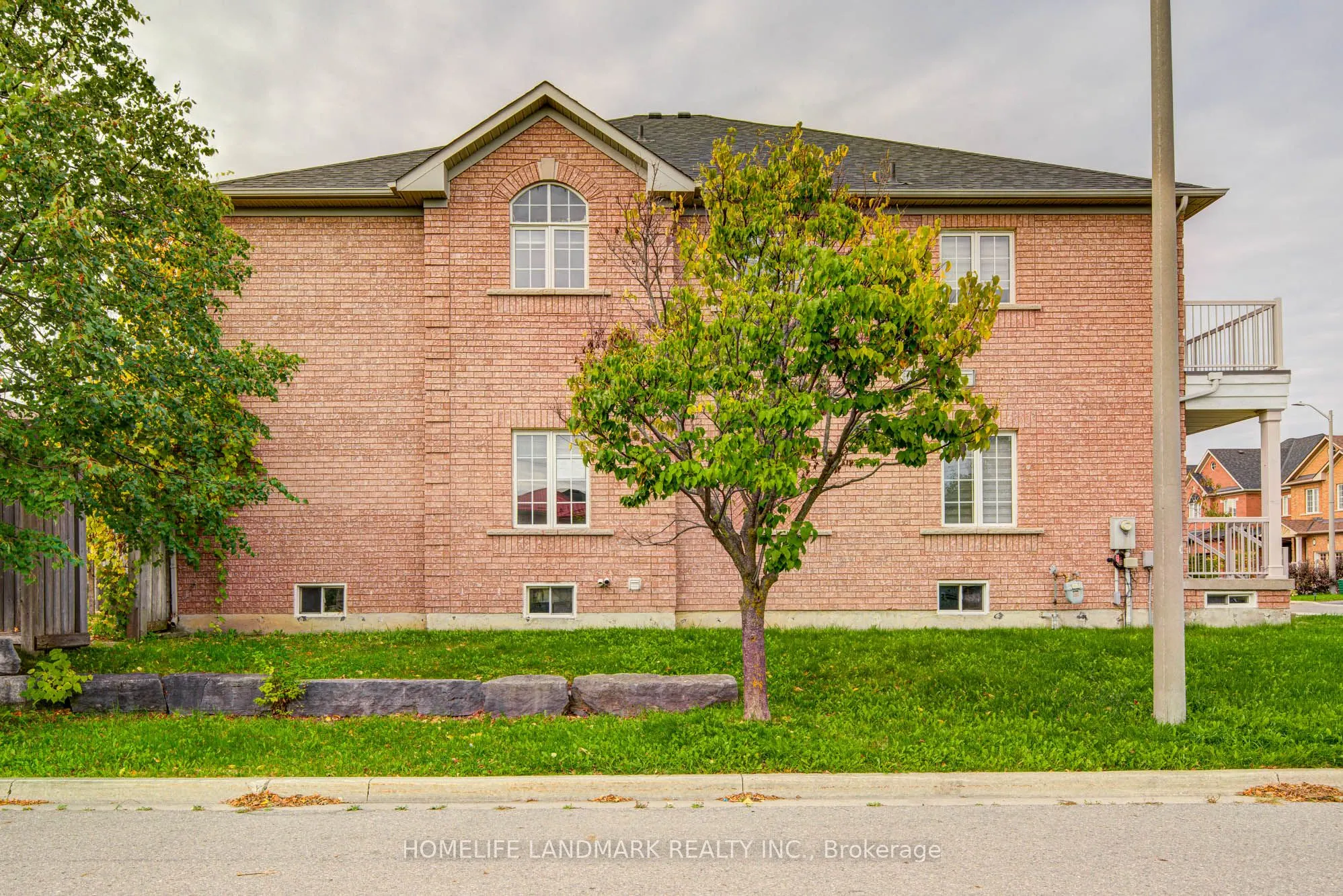 86 Andes Crescent