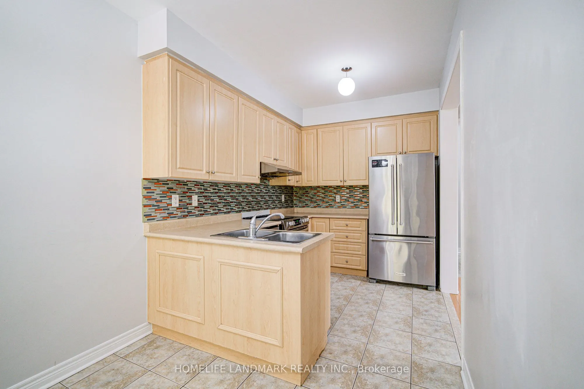 86 Andes Crescent