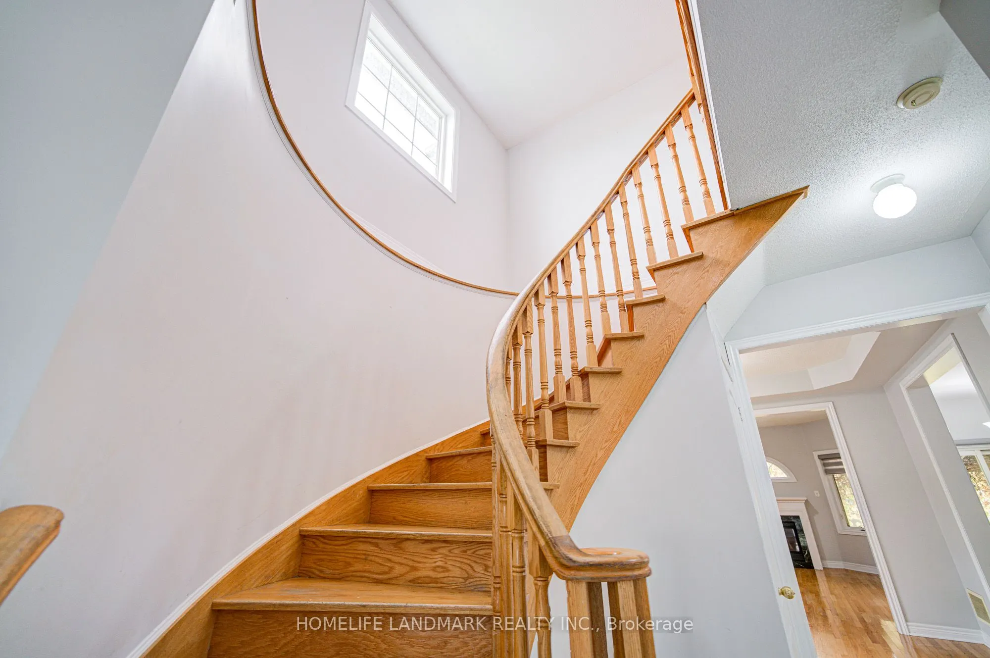 86 Andes Crescent