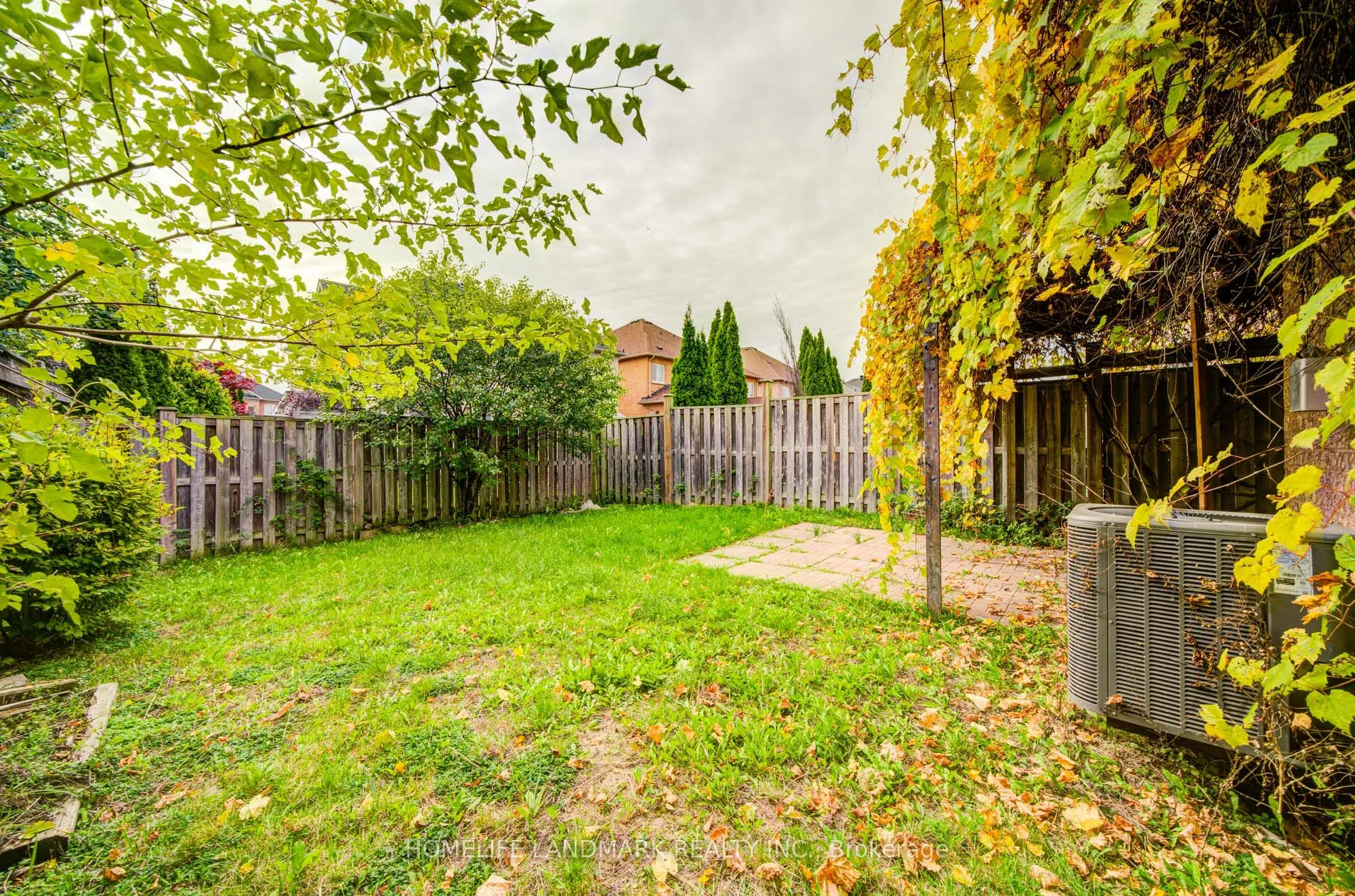 86 Andes Crescent
